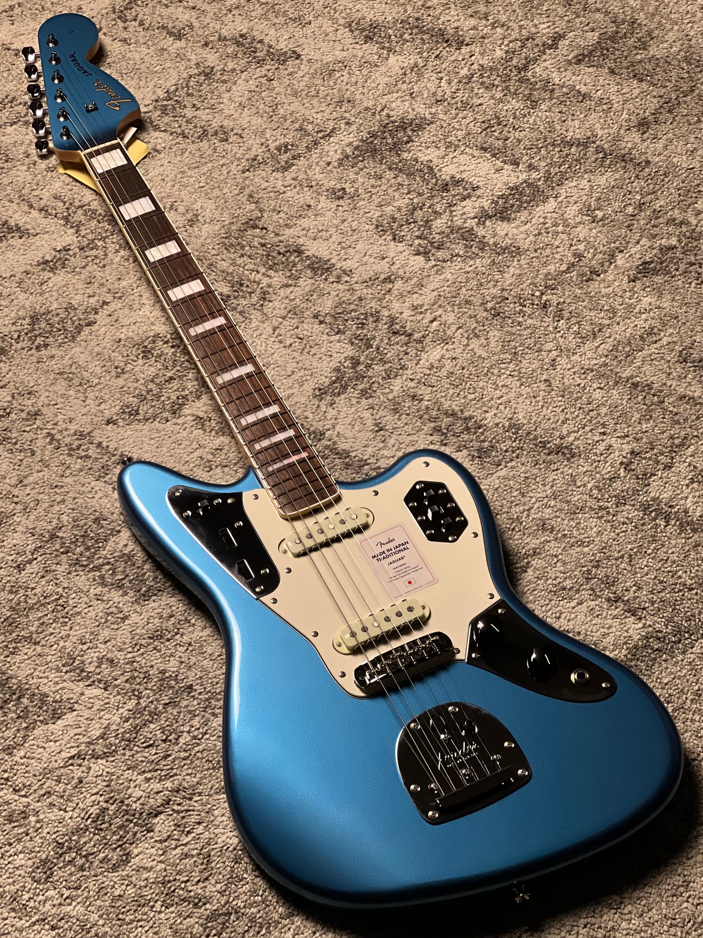 Fender Japan Traditional Late 60s Jaguar with RW FB in Lake Placid Blue JD26003584