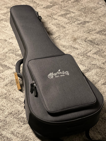 Martin 000 JR-E Acoustic Electric in Sapele