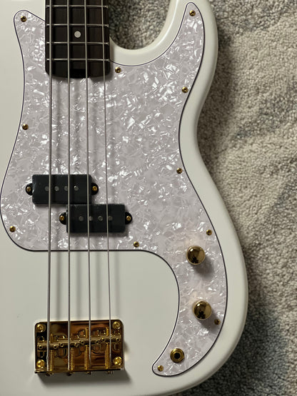 SQOE SPB609 4-STRING PB-STYLE in White