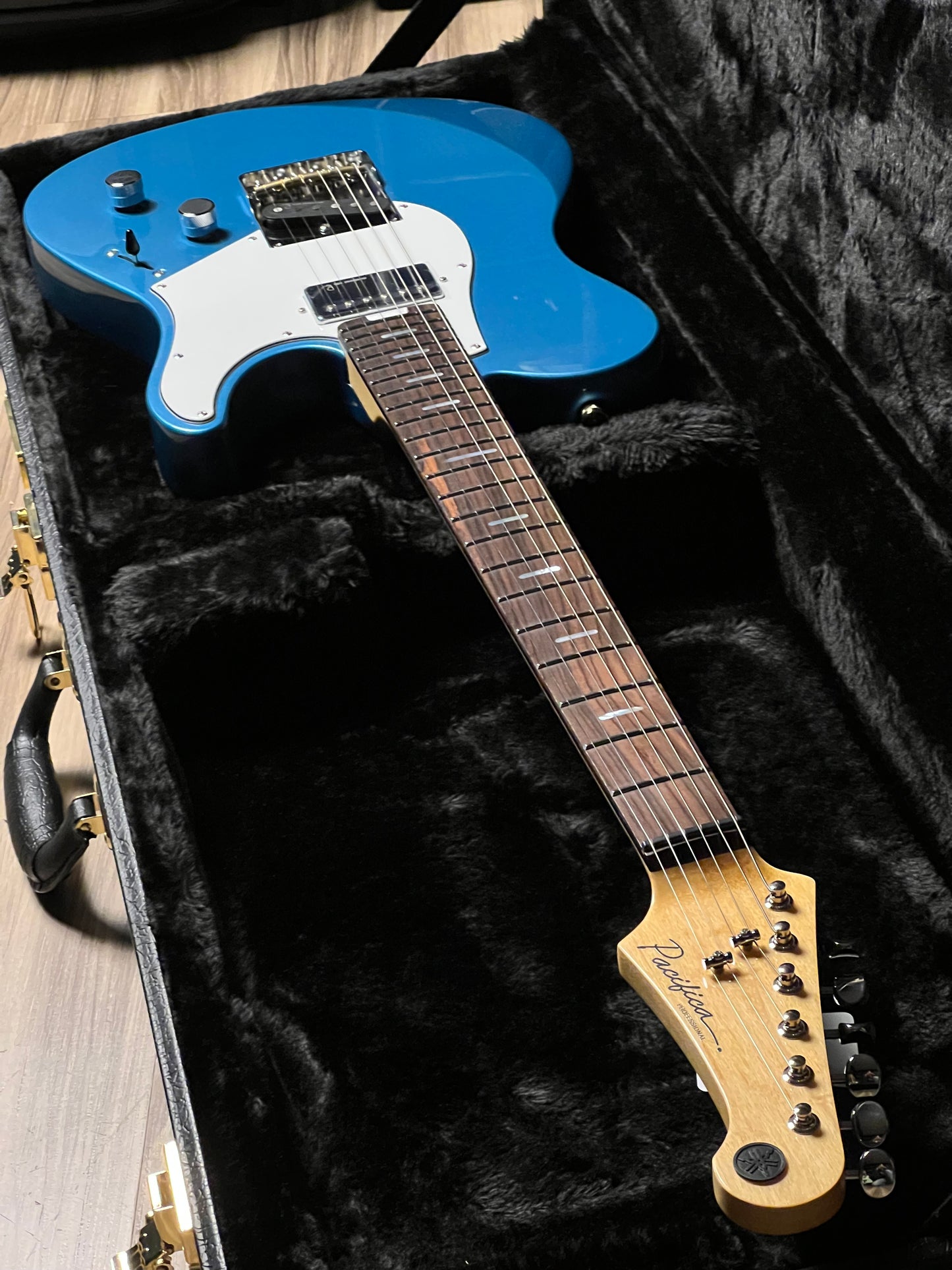 Yamaha PACP11S Pacifica SC Professional in Breeze Metallic Blue