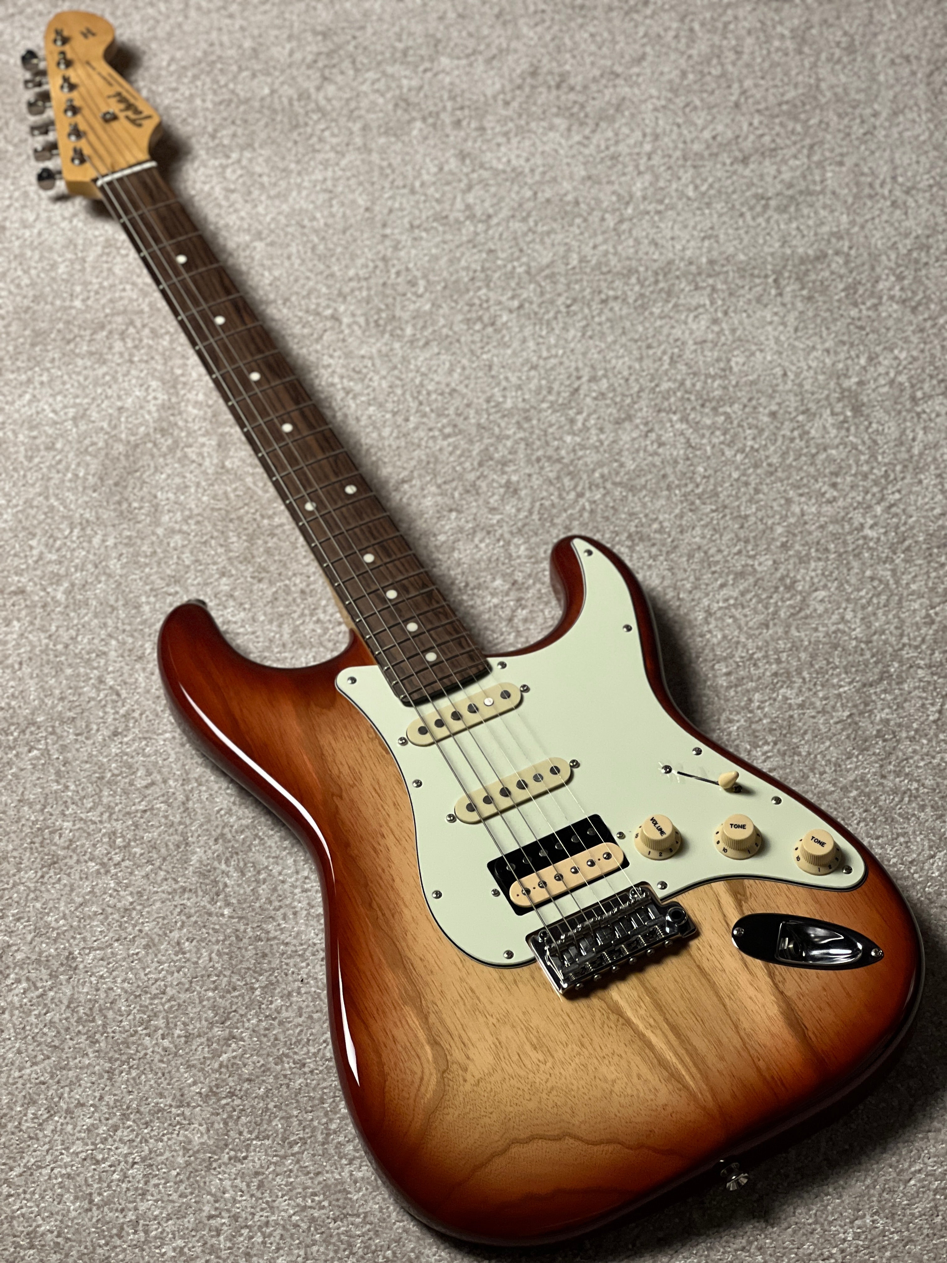 Tokai – nafiriguitar.com