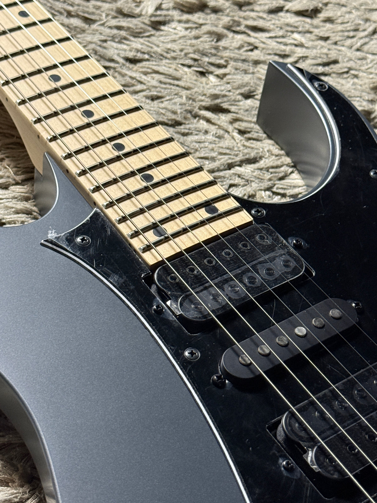 Ibanez RG550-GRF in Gray Metallic Flat