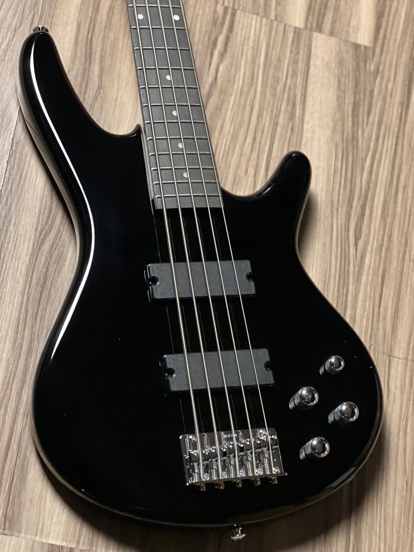 Ibanez GSR205-BK 5-String Electric Bass in Black