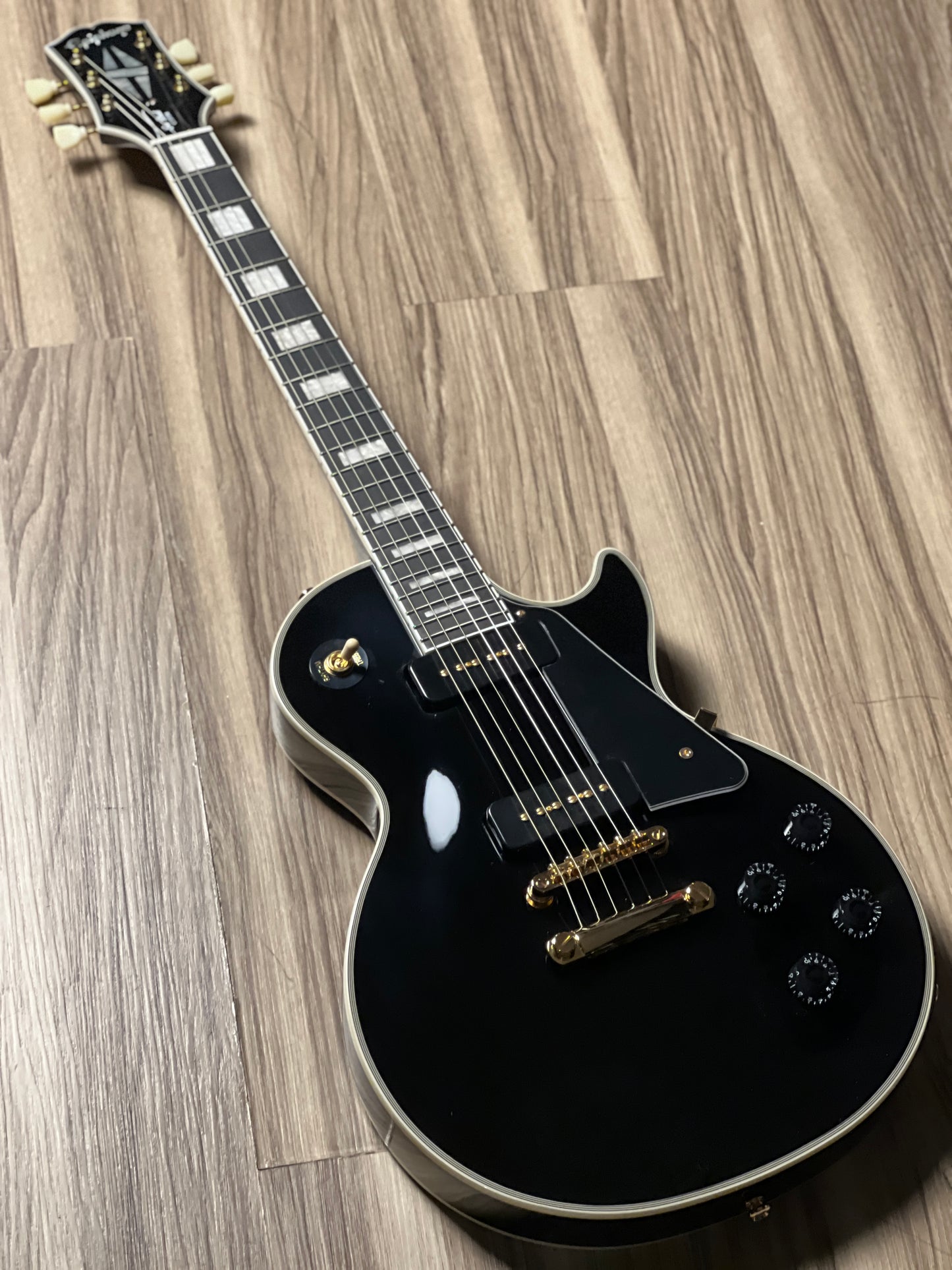 Epiphone Les Paul Custom P-90 in Ebony w/Premium Gigbag