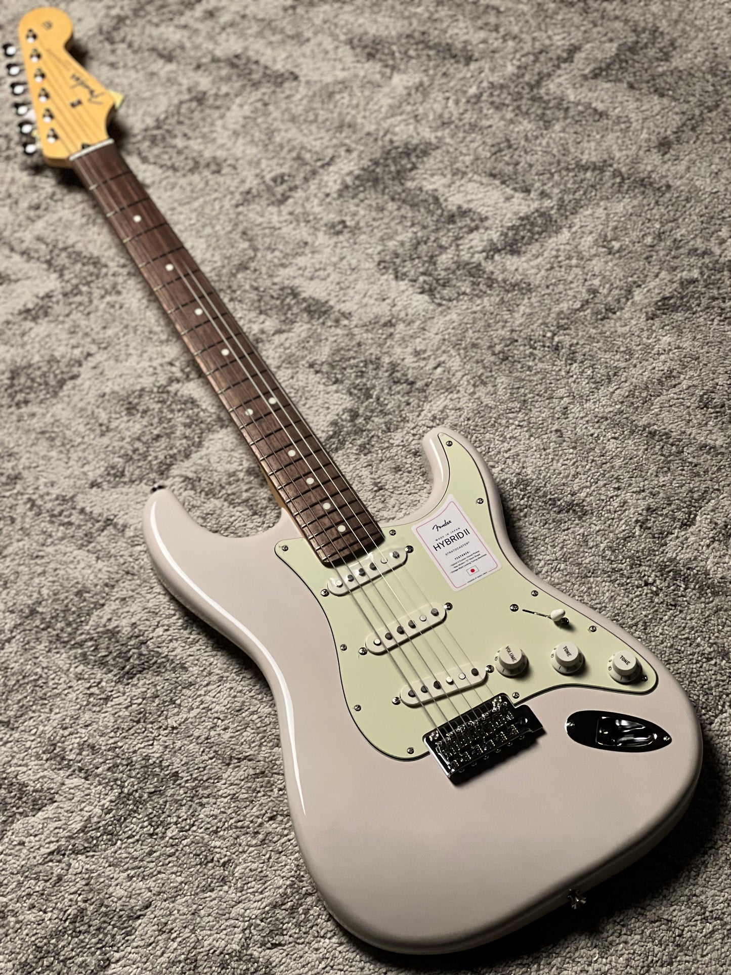 Fender Japan Hybrid II Stratocaster with RW FB in US Blonde JD24016863