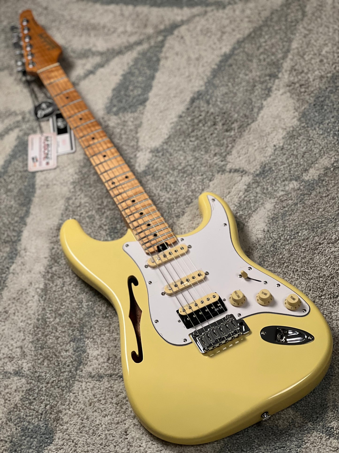 Soloking MS-1 FMN Thinline Artisan with Flame Maple Neck in Vintage White