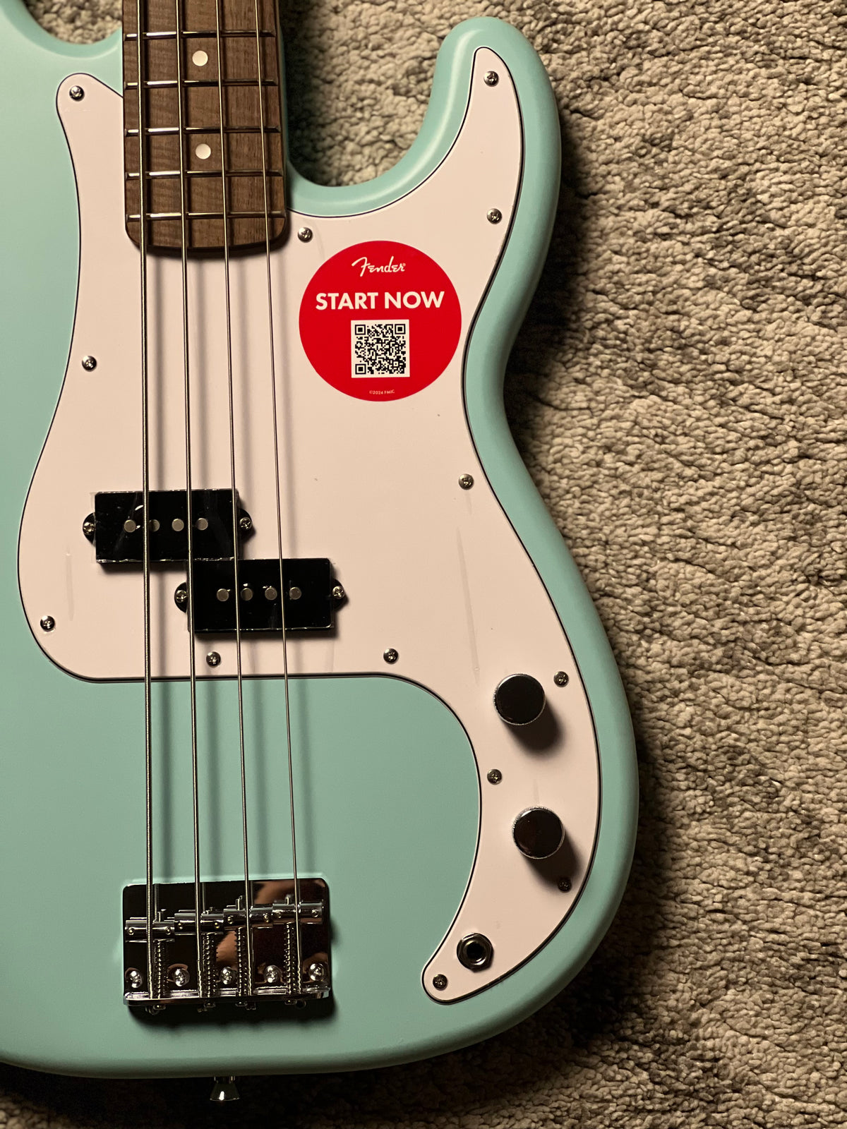 Squier Debut Series Precision Bass Guitar with Laurel FB in Daphne Blue
