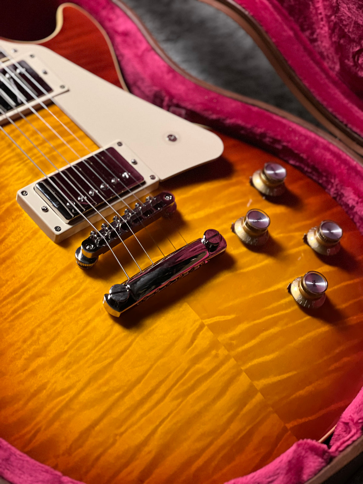 Epiphone 1960 Les Paul Standard Reissue in Washed Cherry Burst w/Case 25011520041
