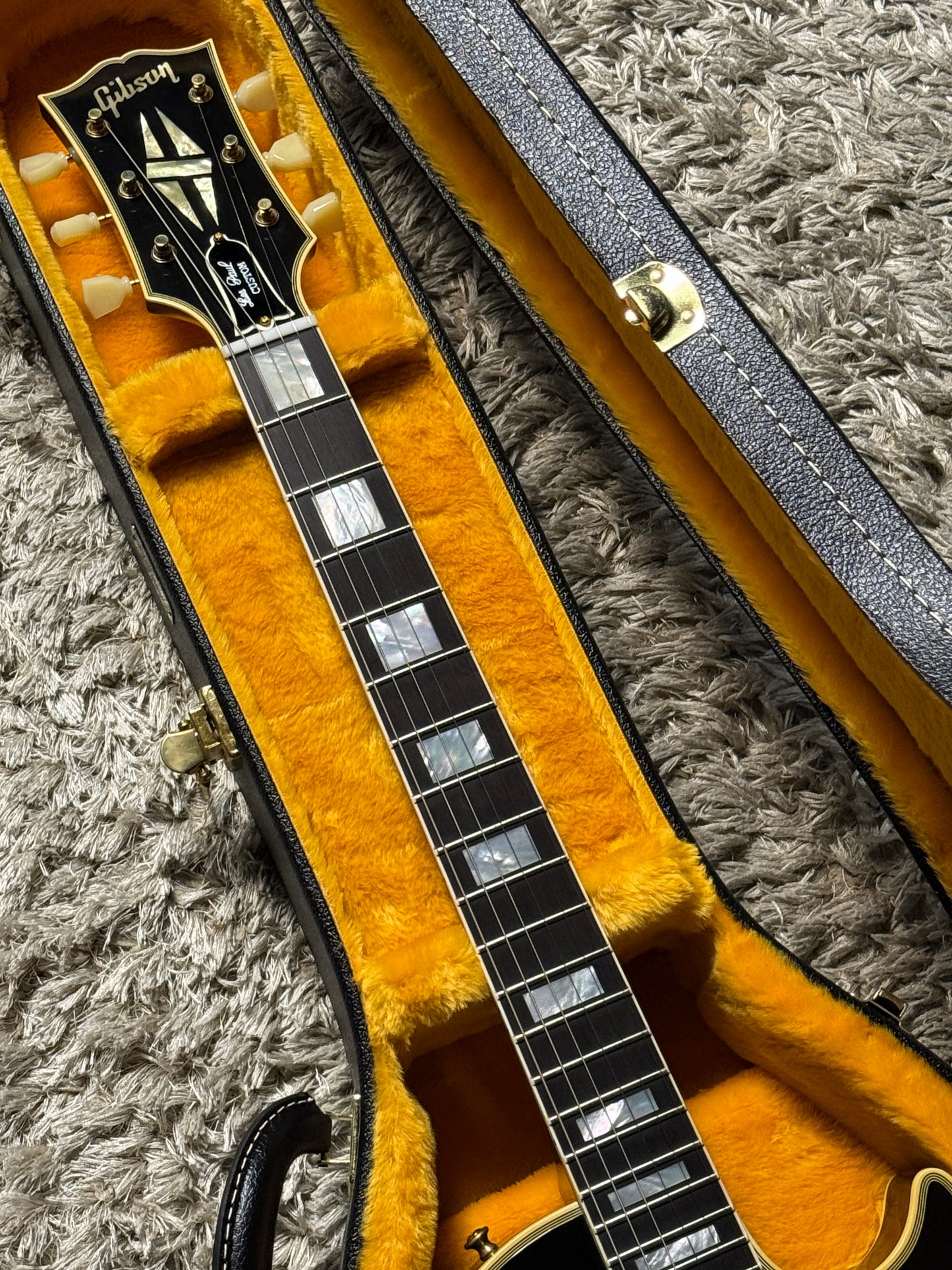 Gibson 1957 Les Paul Custom Reissue 3-Pickup Bigsby in Ebony w/Case 742580