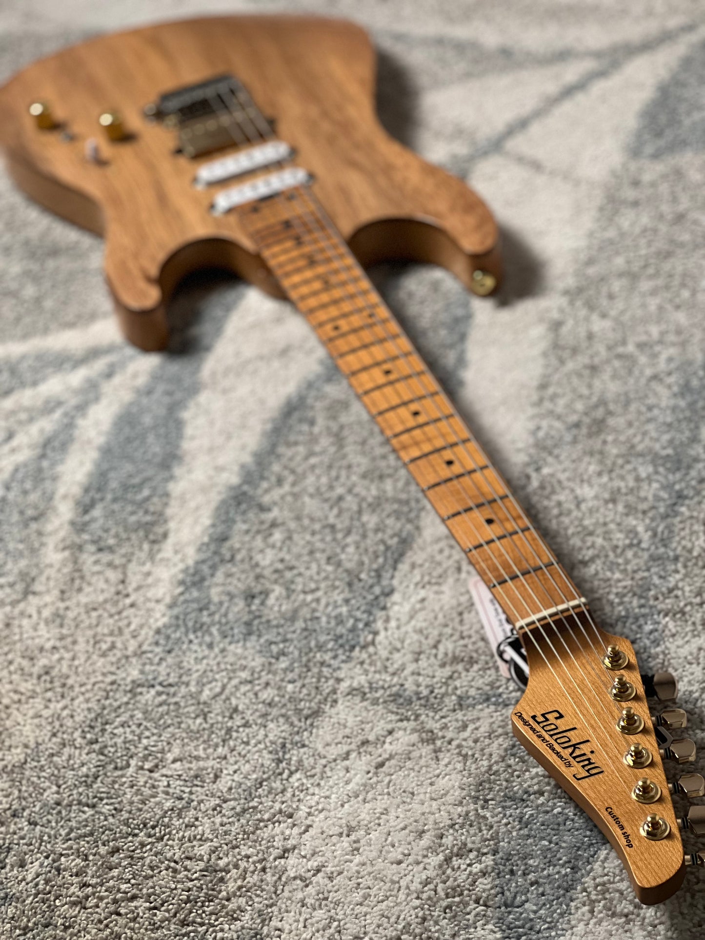 Soloking MS-1 Custom 24 HSS Boutique Black Limba/ASH with Roasted Maple FB in Natural Gloss