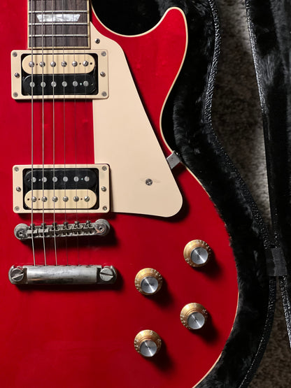 Gibson Les paul Classic in Translucent Cherry w/Case 217230067