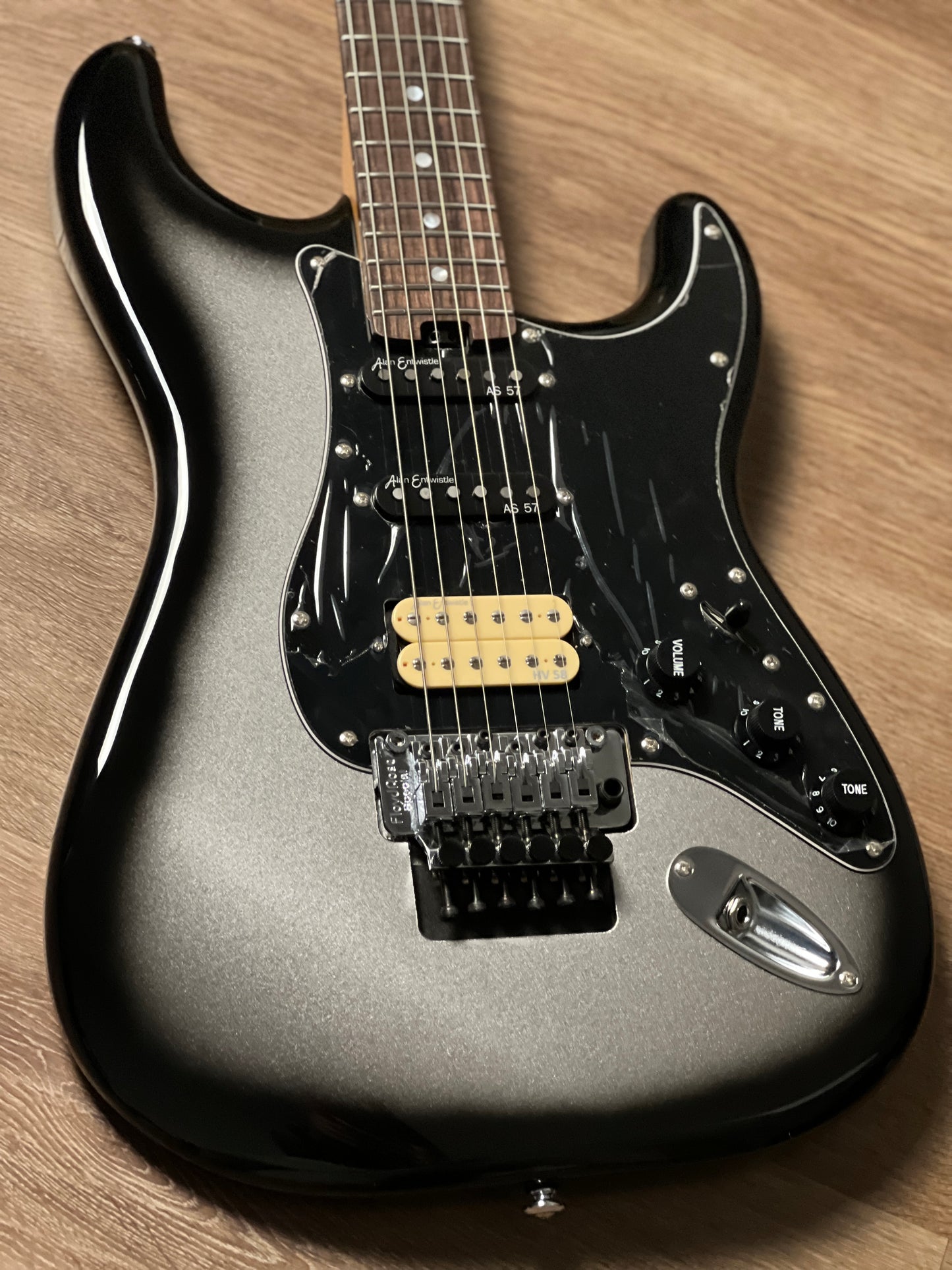 Soloking MS-1 Classic 22 HSS FR ใน Silverburst Nafiri Special Run JESCAR 