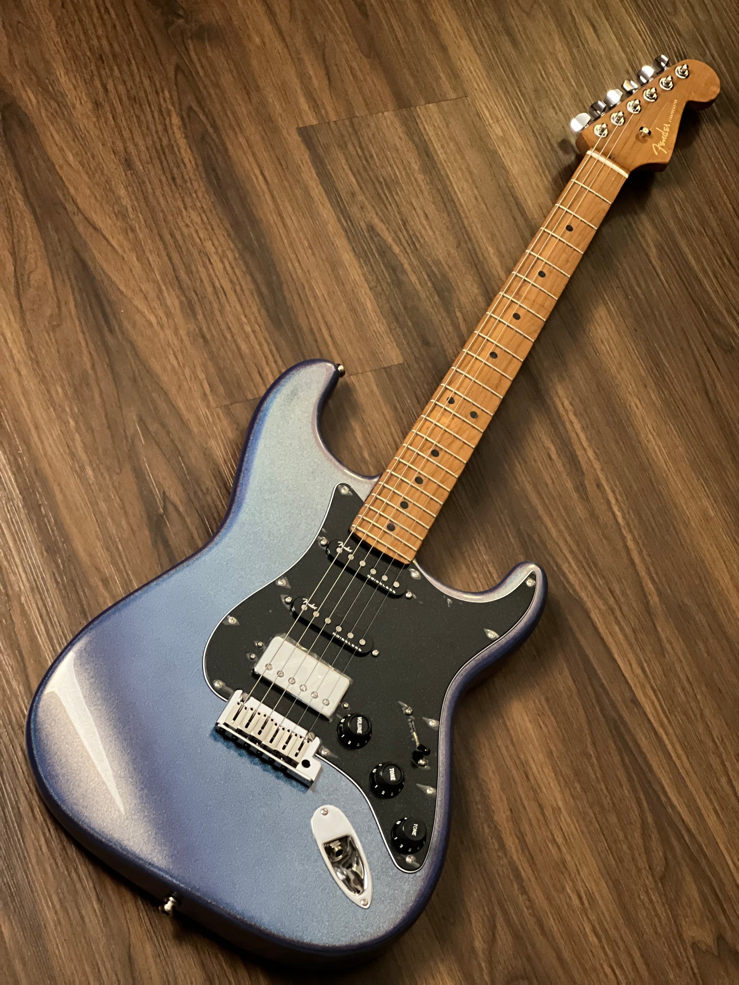 Fender 70th Anniversary Ultra Stratocaster with Maple FB in Amethyst