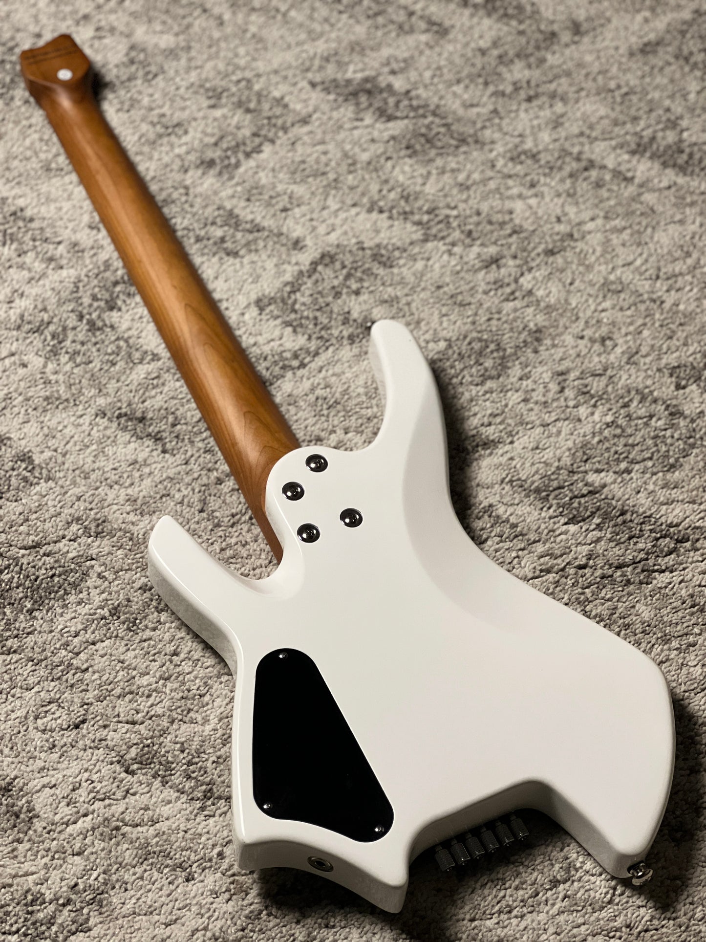 SQOE SEWT700 HSS Headless in Pearl White