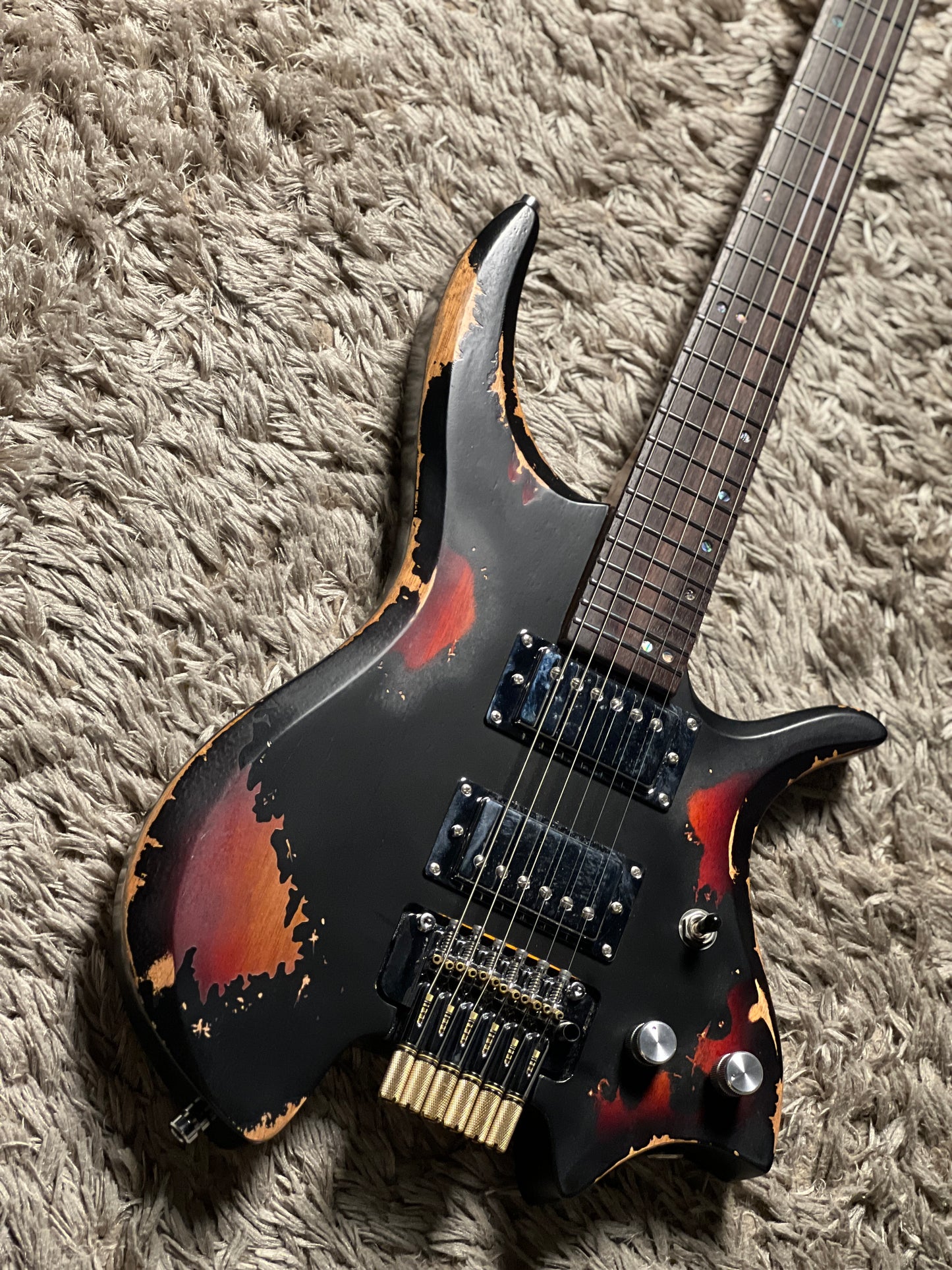 Dhatarattha Custom DHL in Black Over Sunburst with RW FB and Nitrocellulose Lacquer Relic