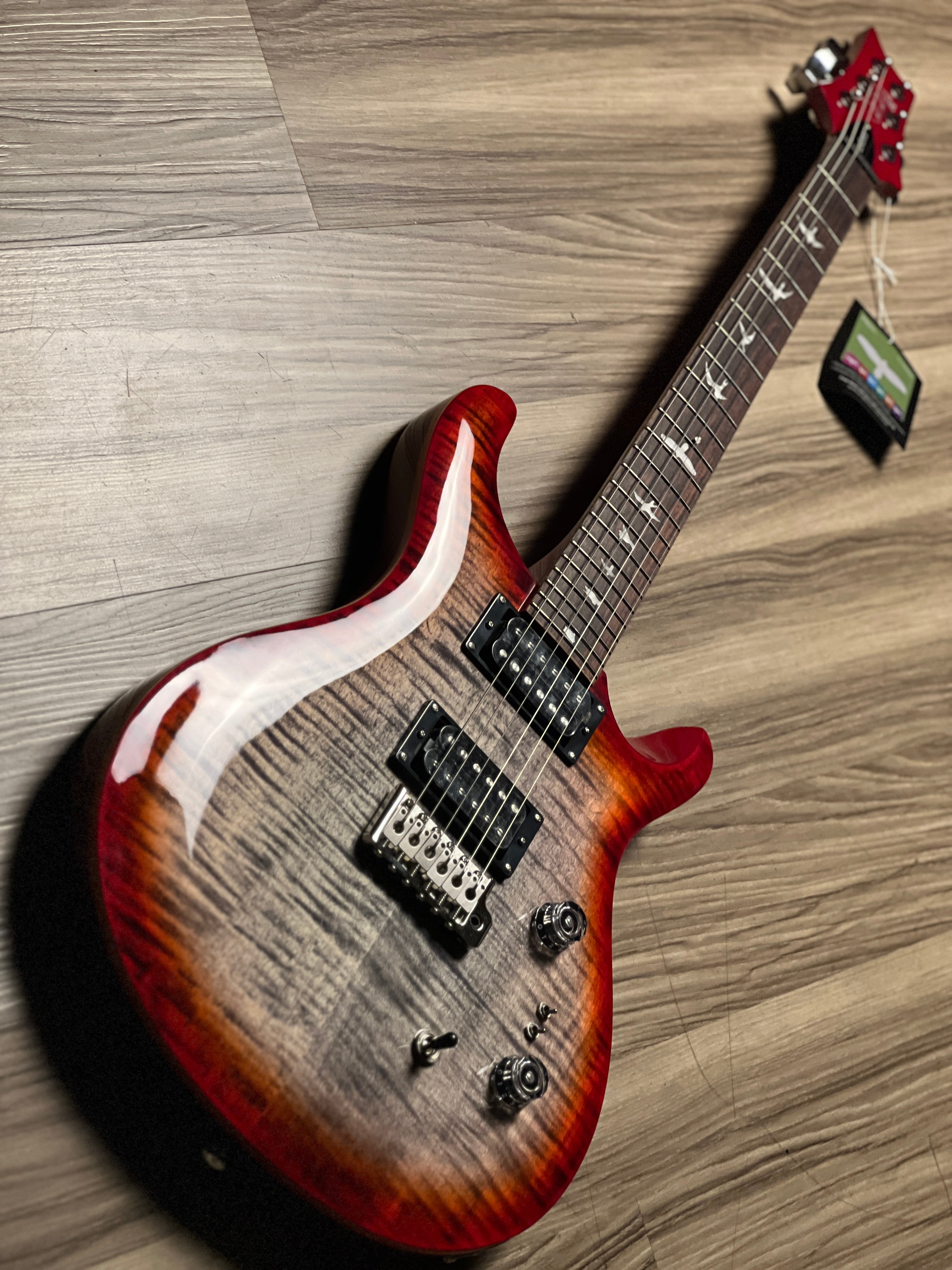 PRS SE Custom 24-08 flame in Charcoal Cherry Burst – nafiriguitar.com