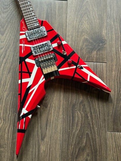 Dhatarattha Custom DHL V Headless in Red with Black and White Stripes with RW FB