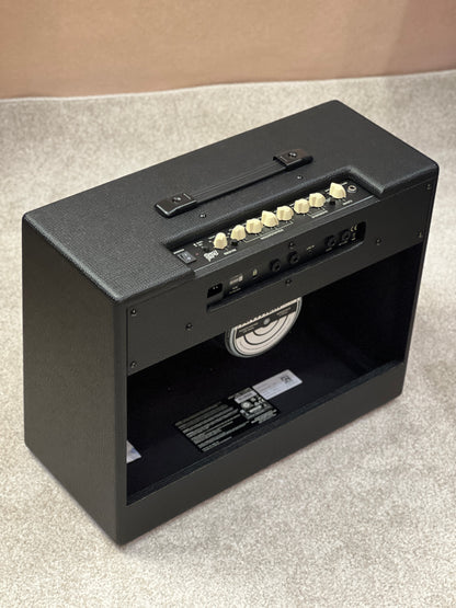 Blackstar Debut 100R 1X12 Combo in Black