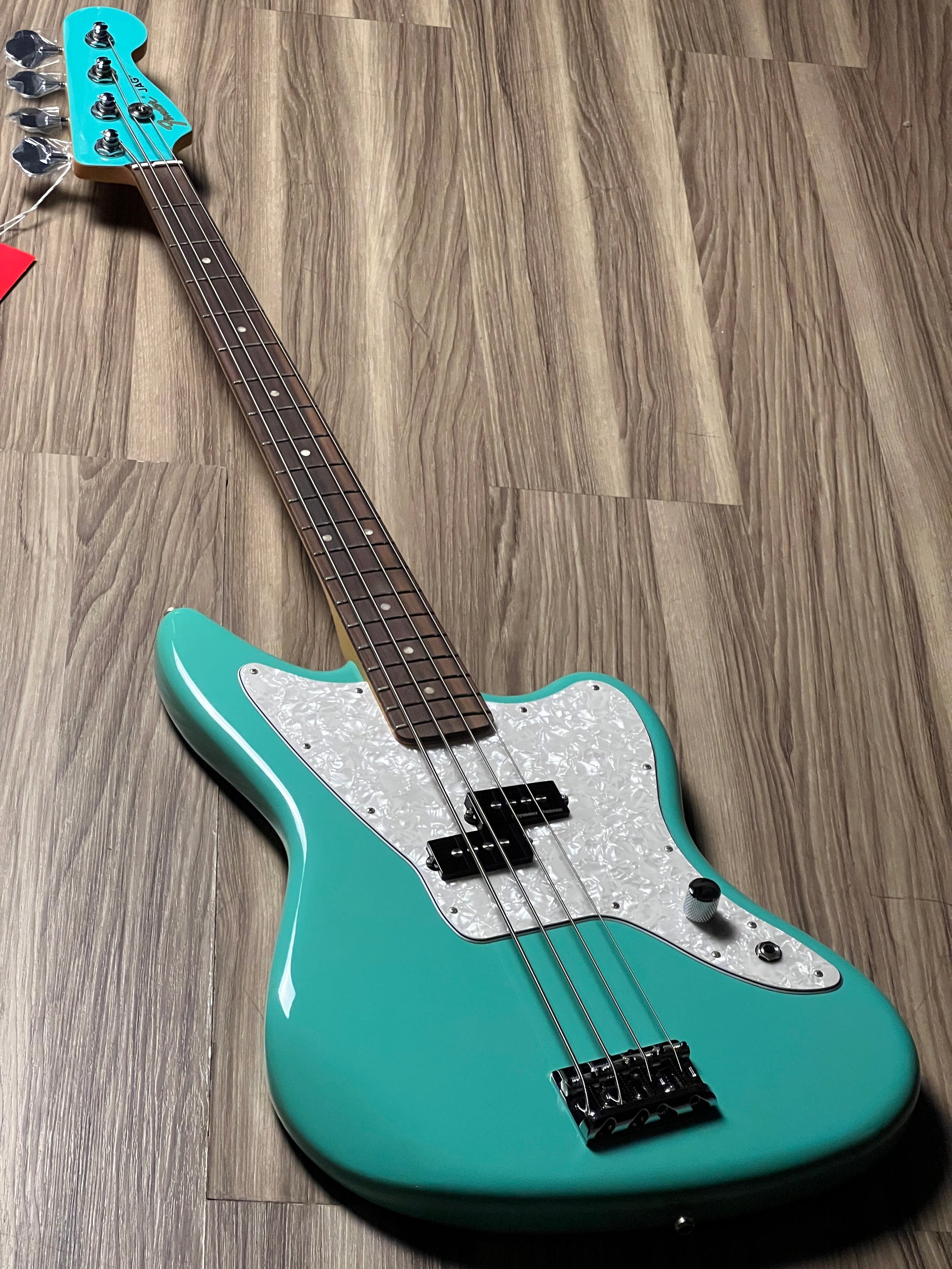 mark hoppus bass gear Fender Mark Hoppus Jaguar Bass Guitar with RW FB in Sea Foam Green MX2 – nafiriguitar.com