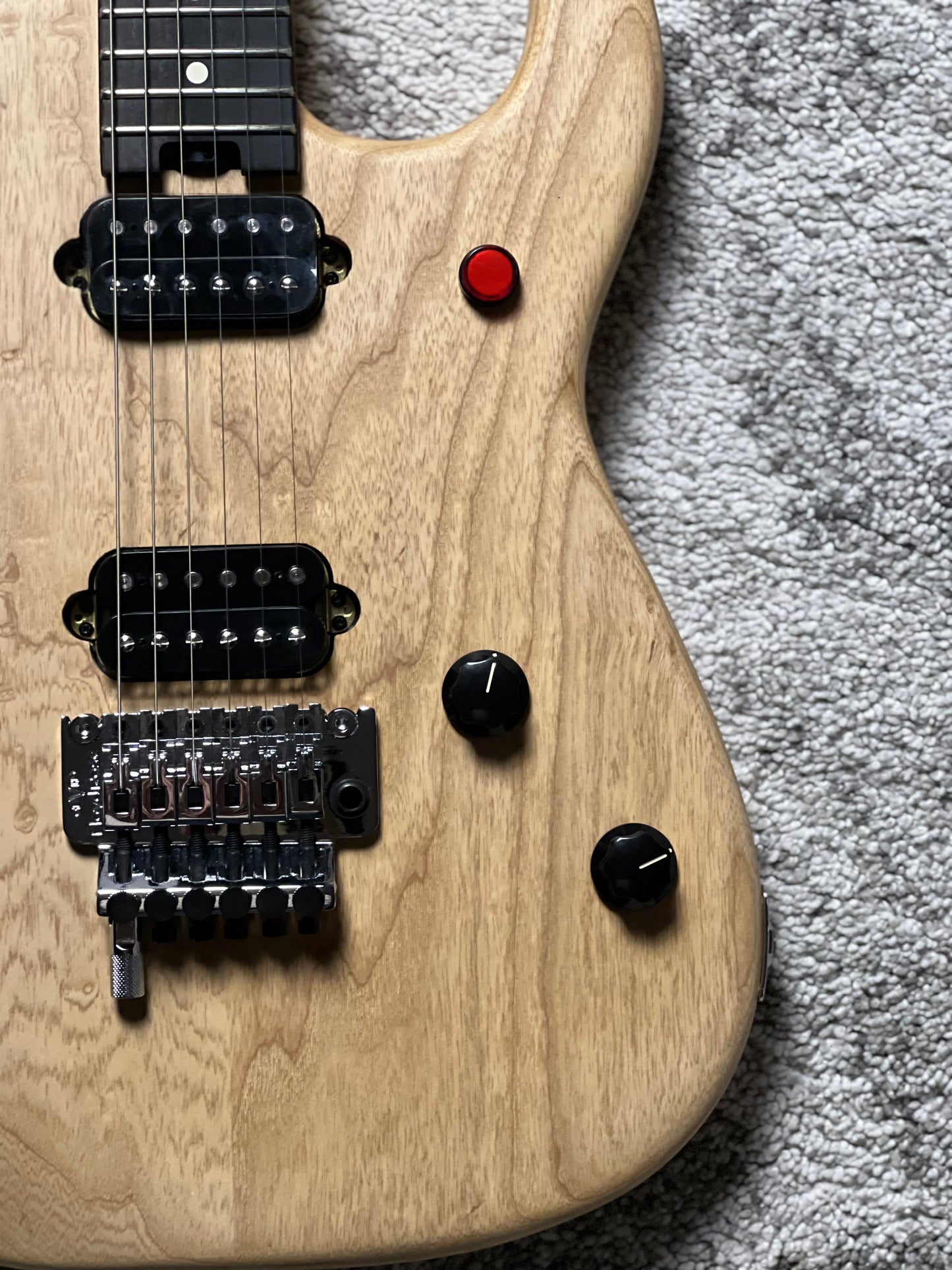 EVH 5150 Series Deluxe Ash with Ebony FB in Natural