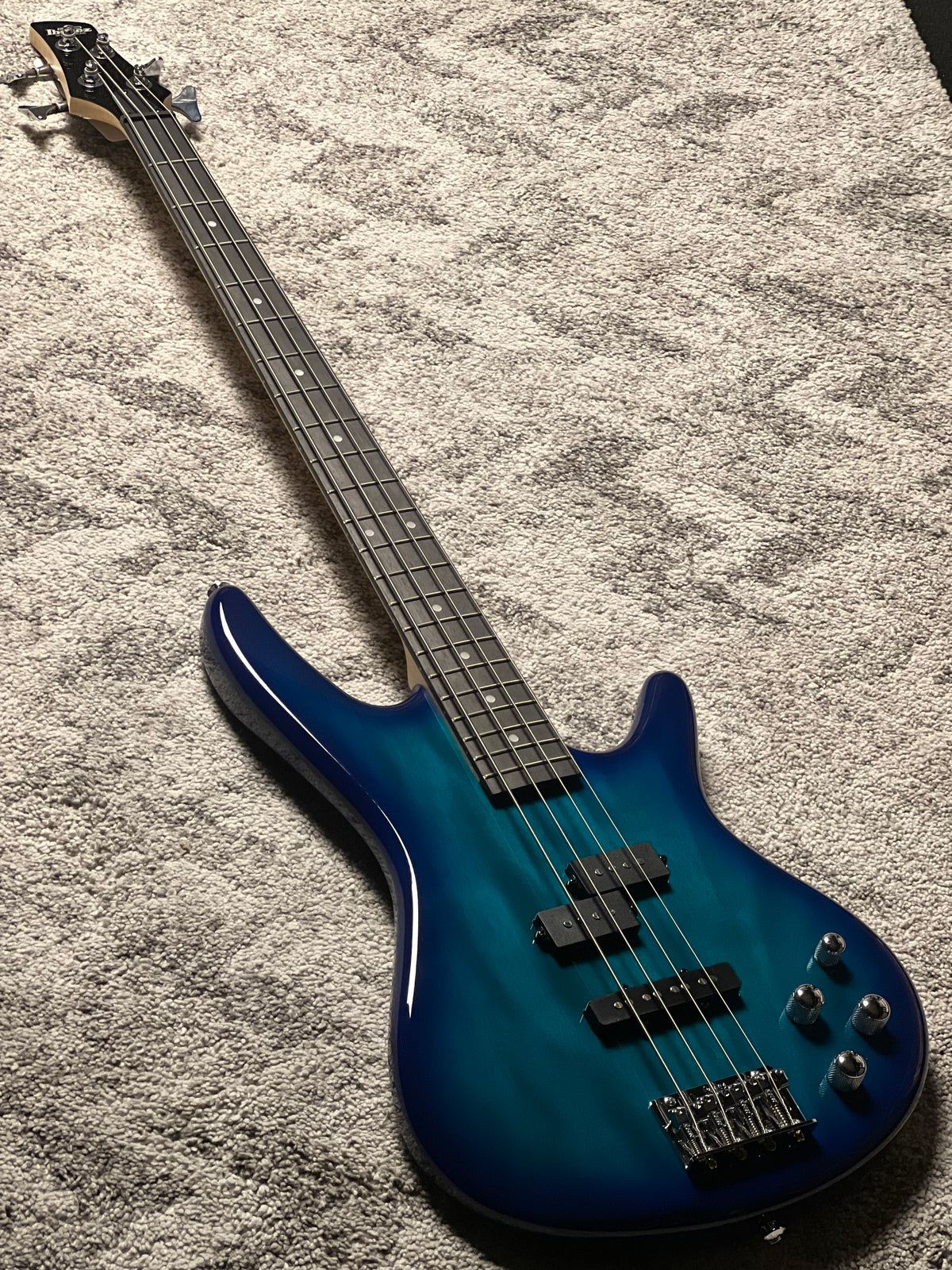 Ibanez GSR200-BMT 4-String in Blue Moon Burst