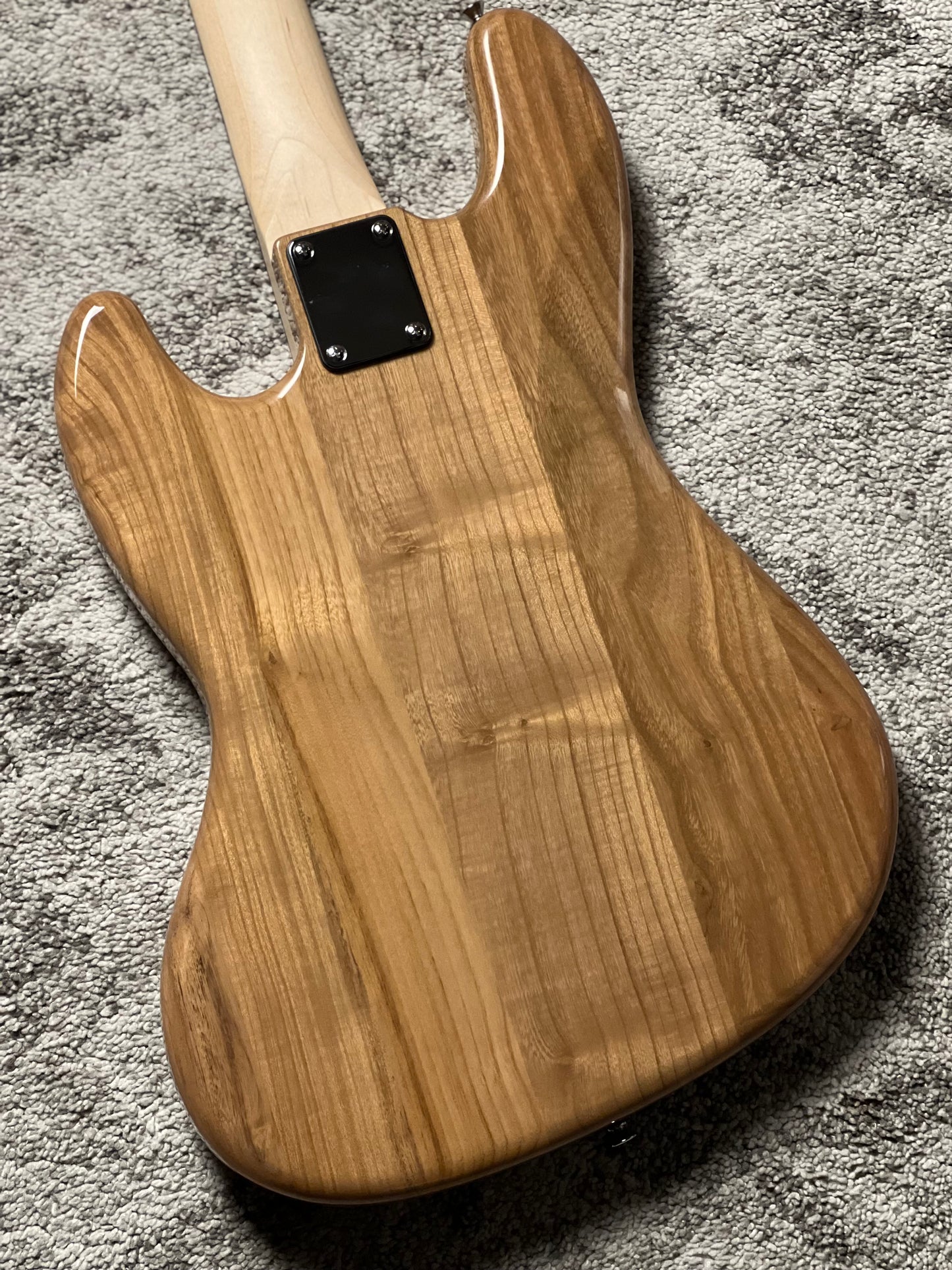 SLX Sparrow 70s Special Essentials with Maple FB in Vintage Natural