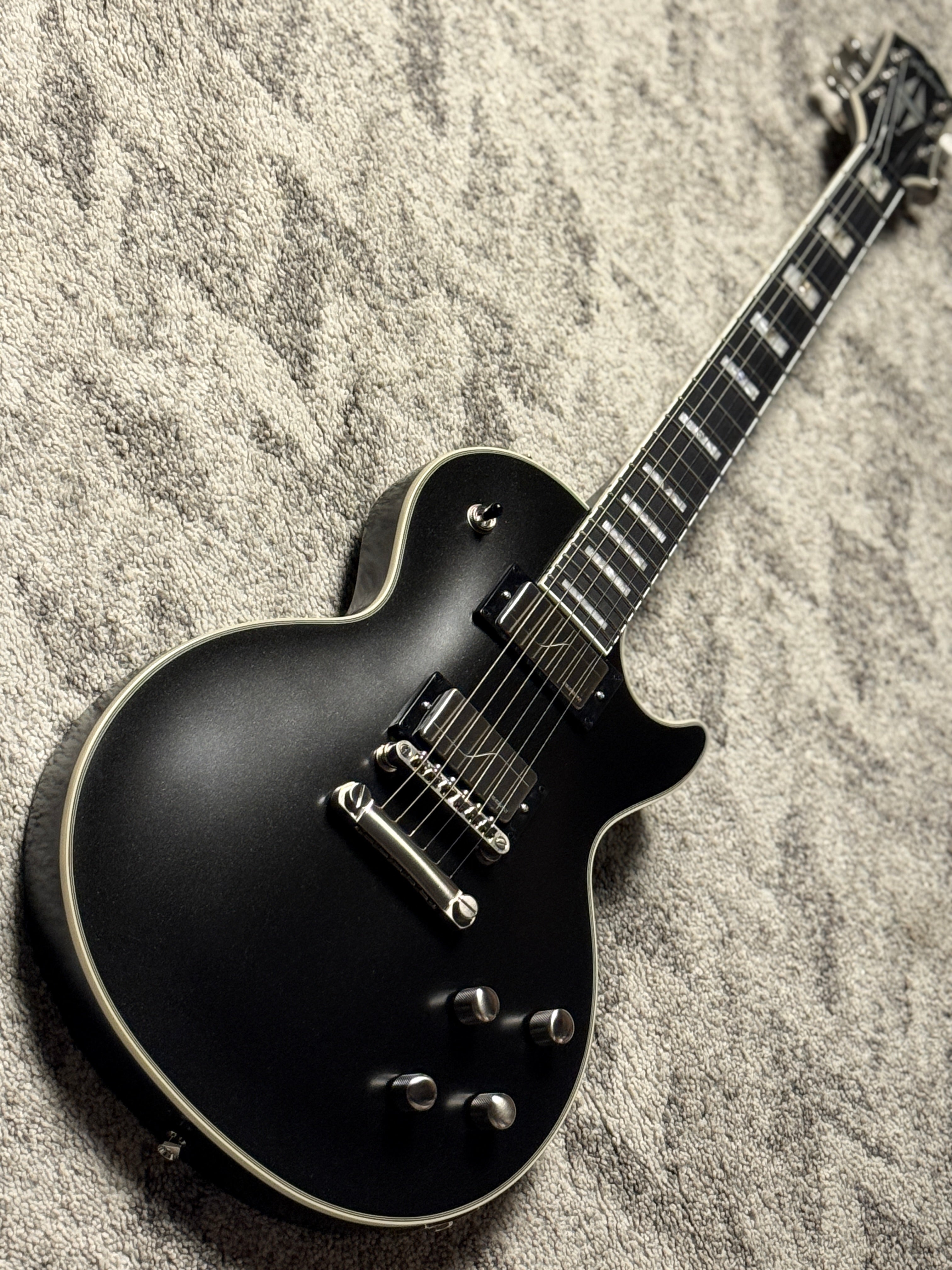 Epiphone Les Paul Prophecy in Aged Jet Black Metallic
