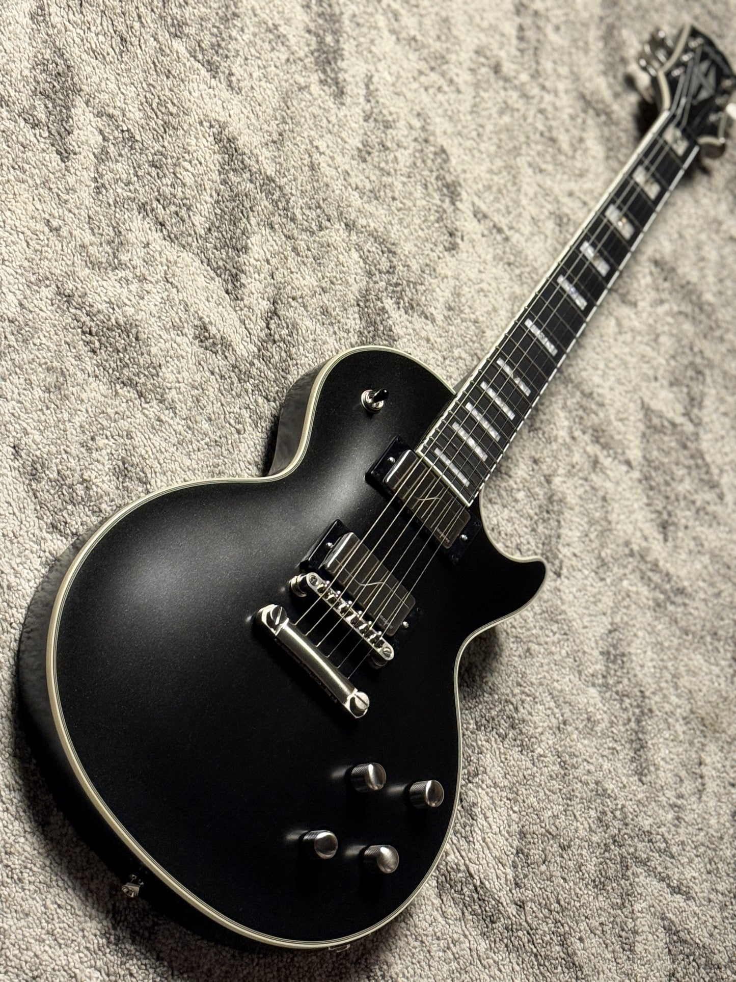 Epiphone Les Paul Prophecy in Aged Jet Black Metallic