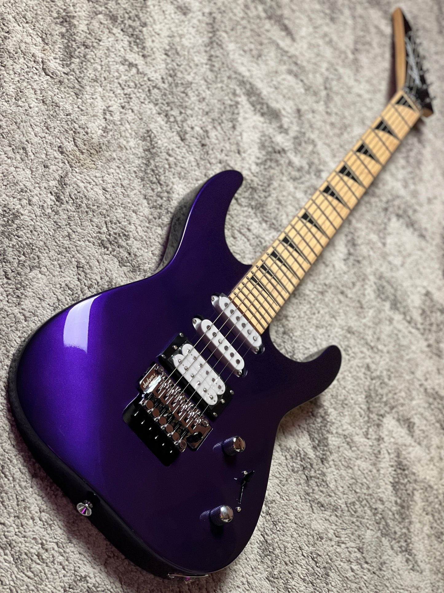 Jackson X Series DK3XRM HSS with Maple FB in Deep Purple Metallic