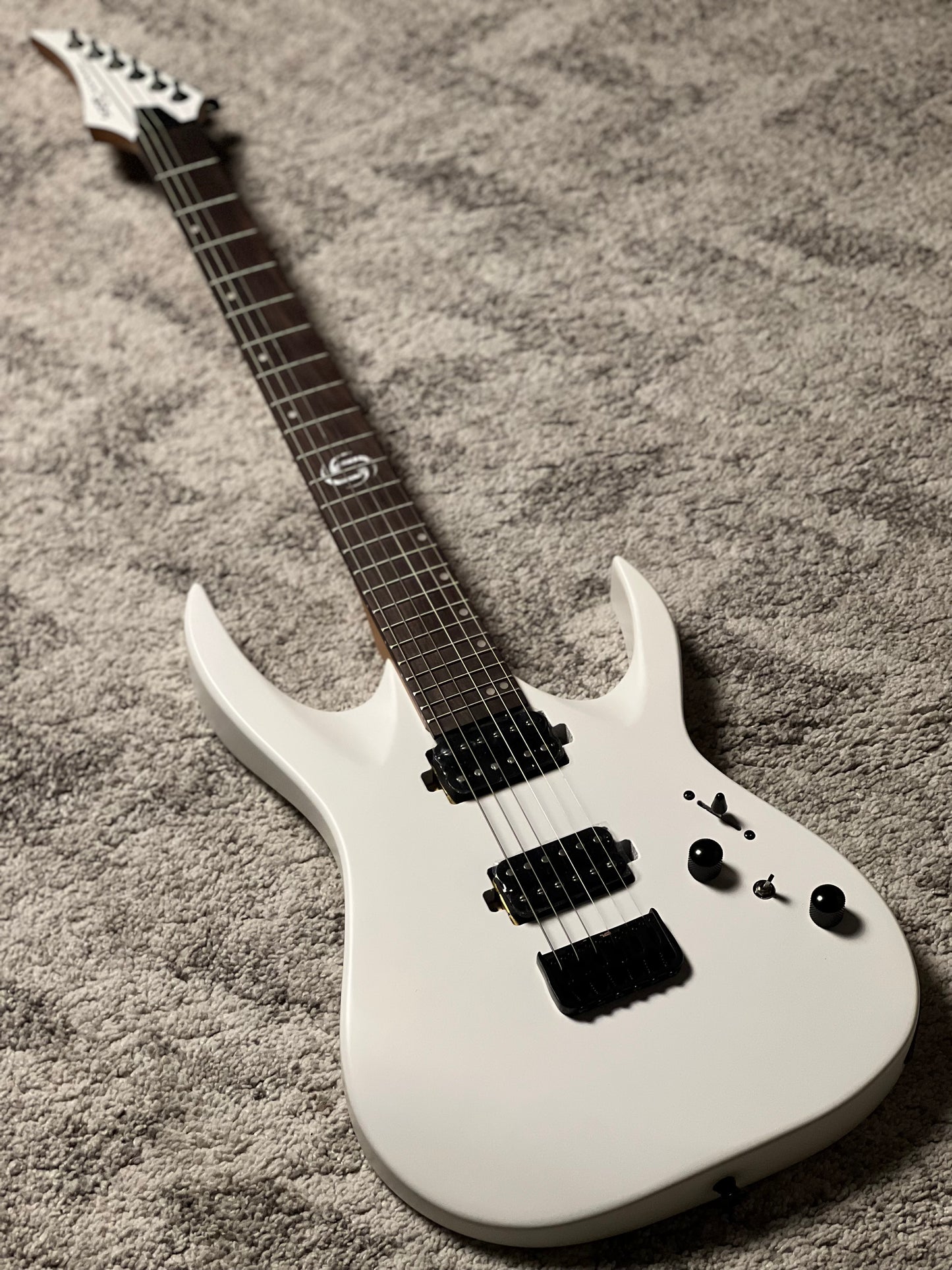 SQOE SEIB6S WH in Satin White