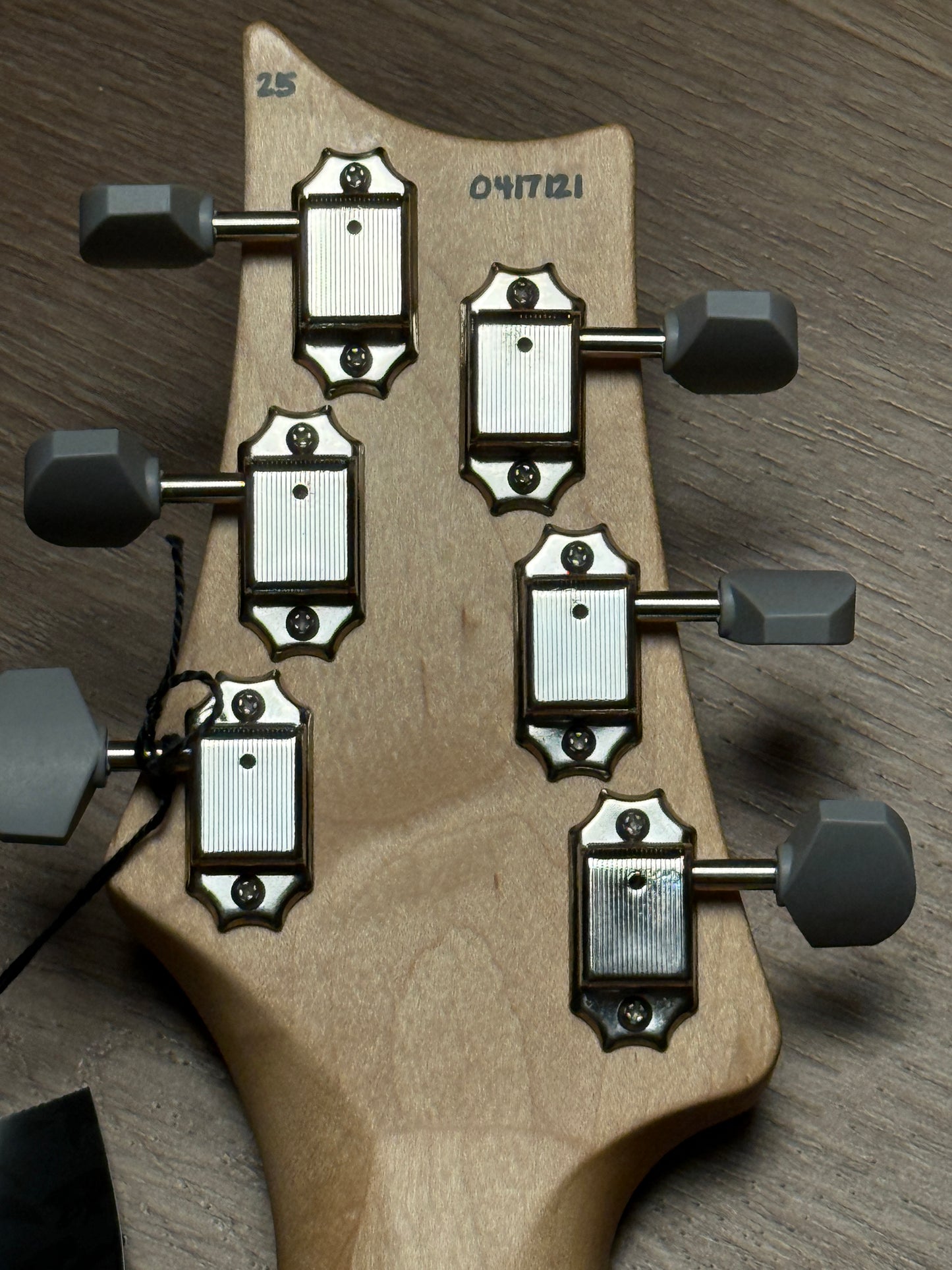 PRS Silver Sky in Frost with Maple Fingerboard 250417121