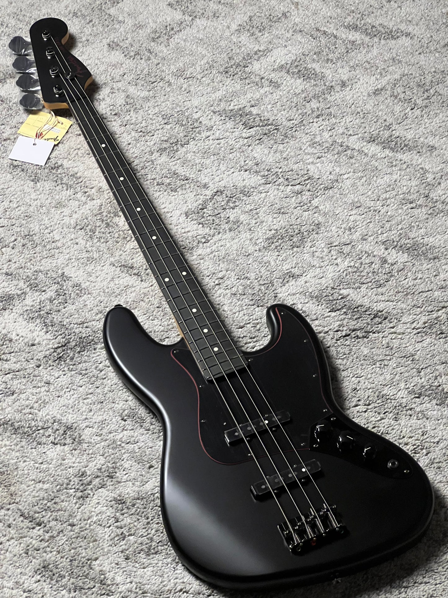 Fender MIJ Limited Jazz Bass with RW FB in Noir JD25025853
