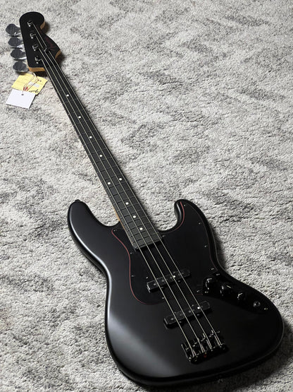 Fender MIJ Limited Jazz Bass with RW FB in Noir JD25025853