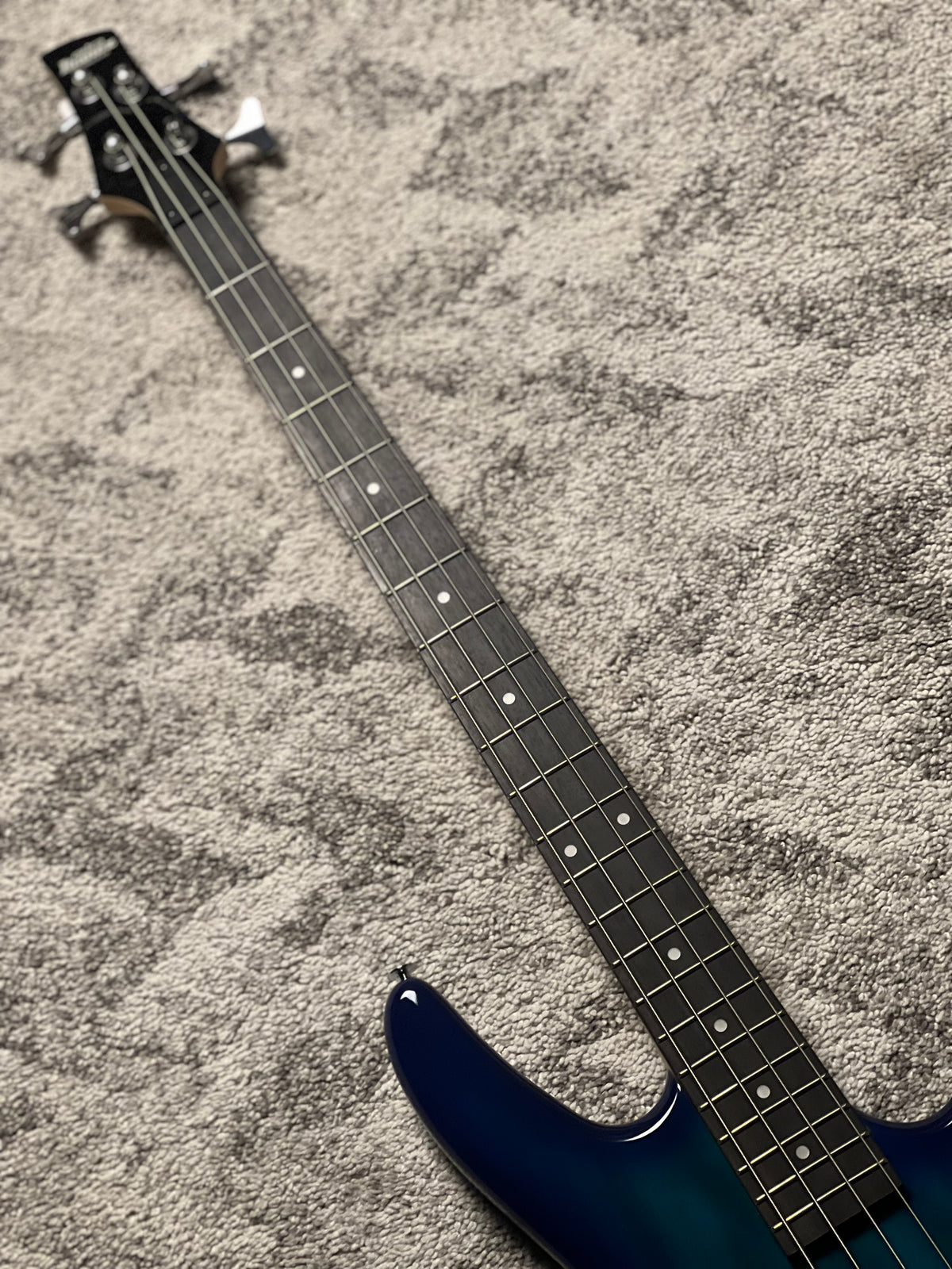 Ibanez GSR200-BMT 4-String in Blue Moon Burst