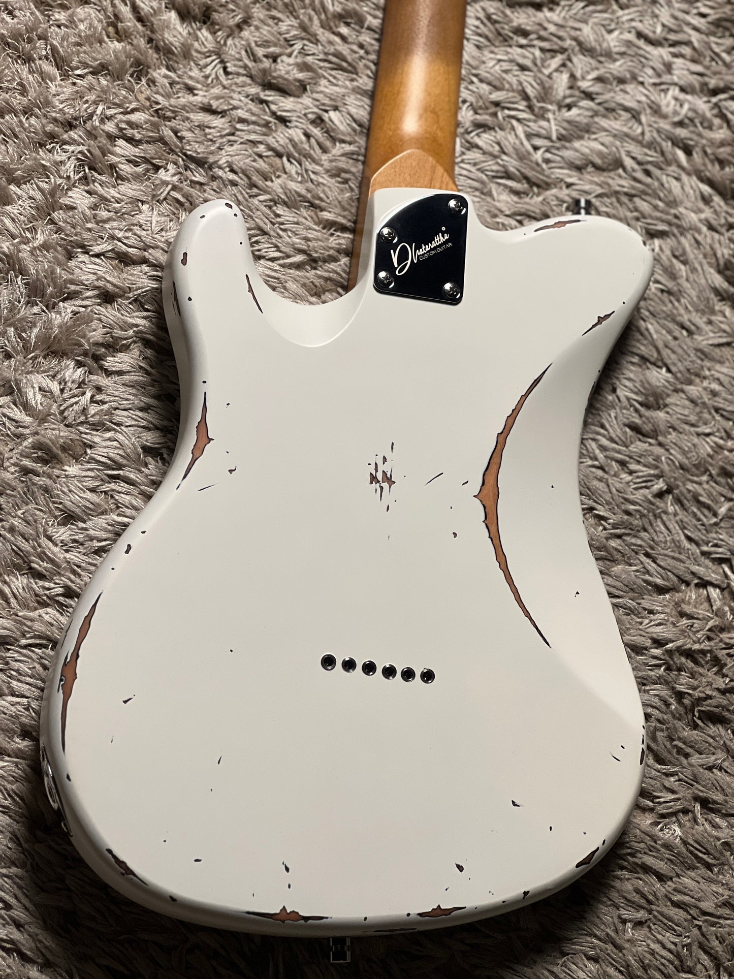 Dhatarattha Performance DTL in White Over Sunburst with RW FB and Nitrocellulose Lacquer