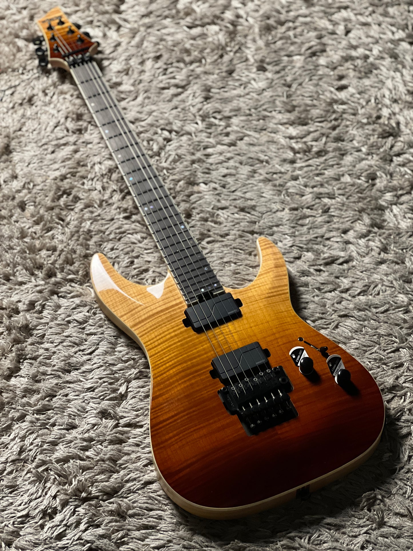 Schecter C-1 FR SLS Elite in Antique Fade Burst