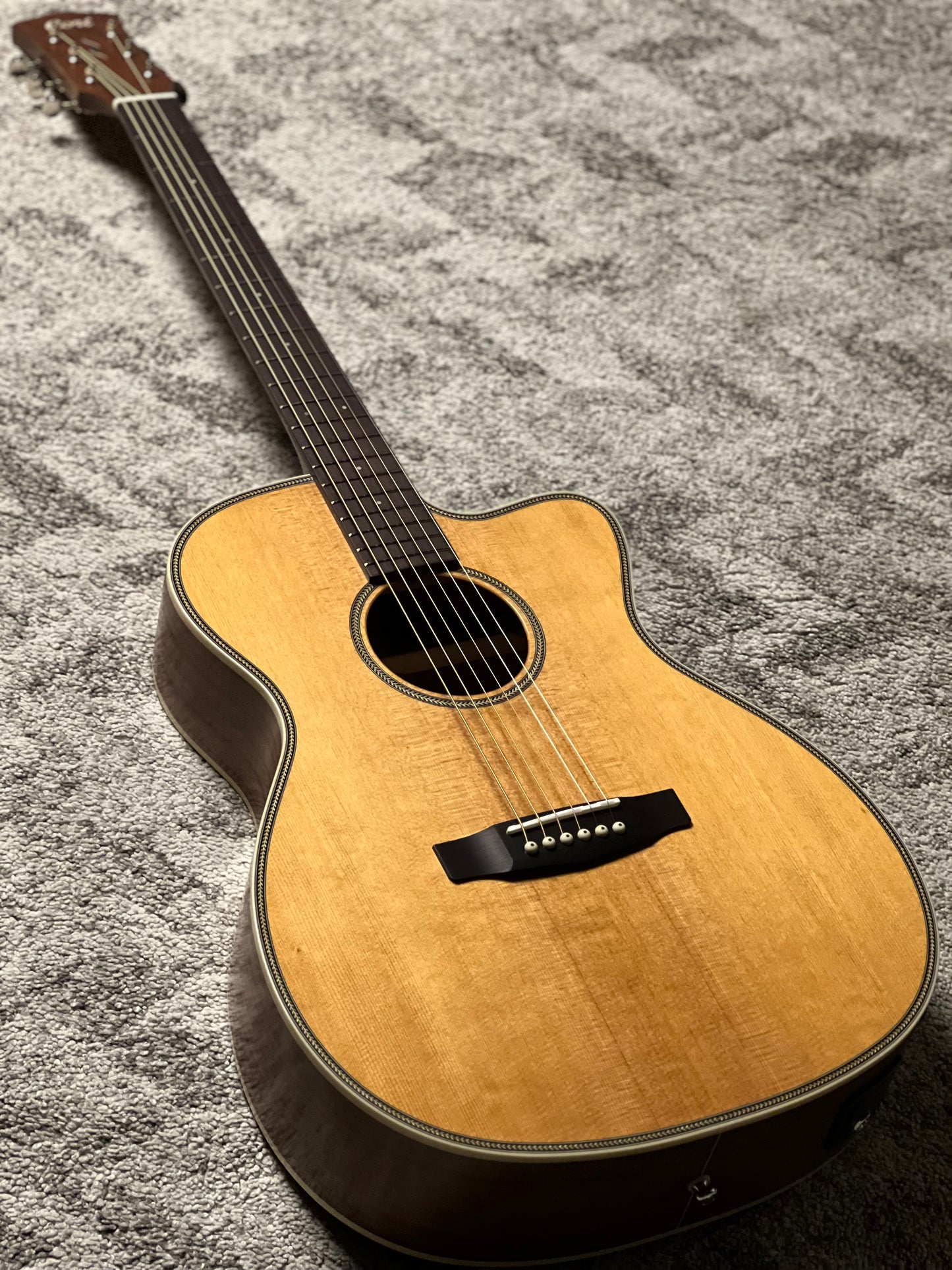 Cort Essence ES-OC4-NSG Acoustic Guitar, Natural Semi Gloss
