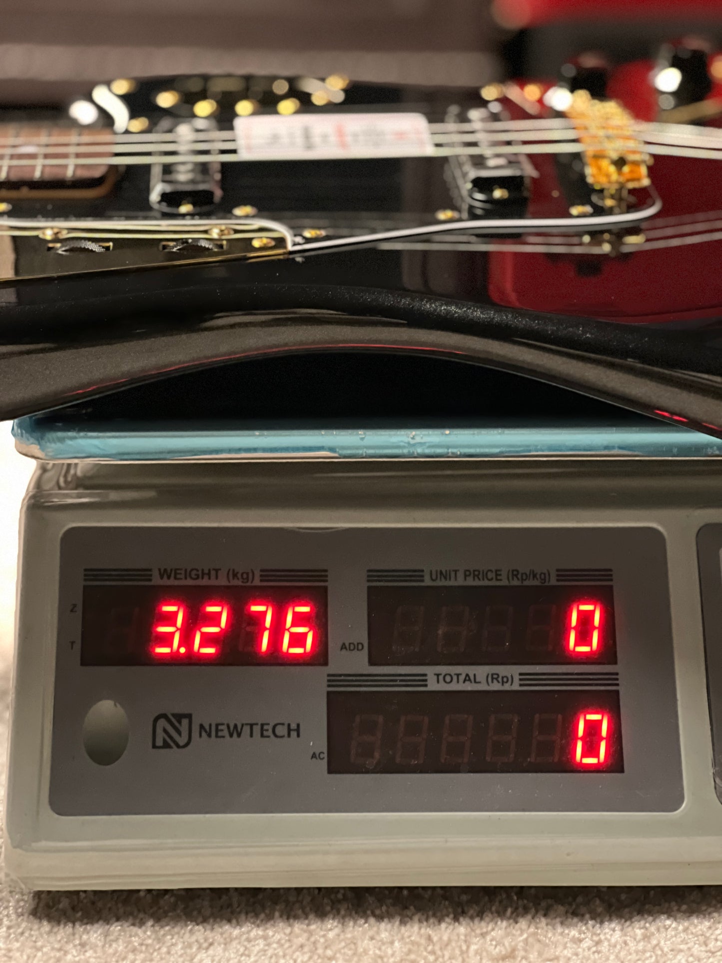 Fender Japan Traditional 2025 Collection 60s Jaguar with RW FB in Black Pearl JD25012644