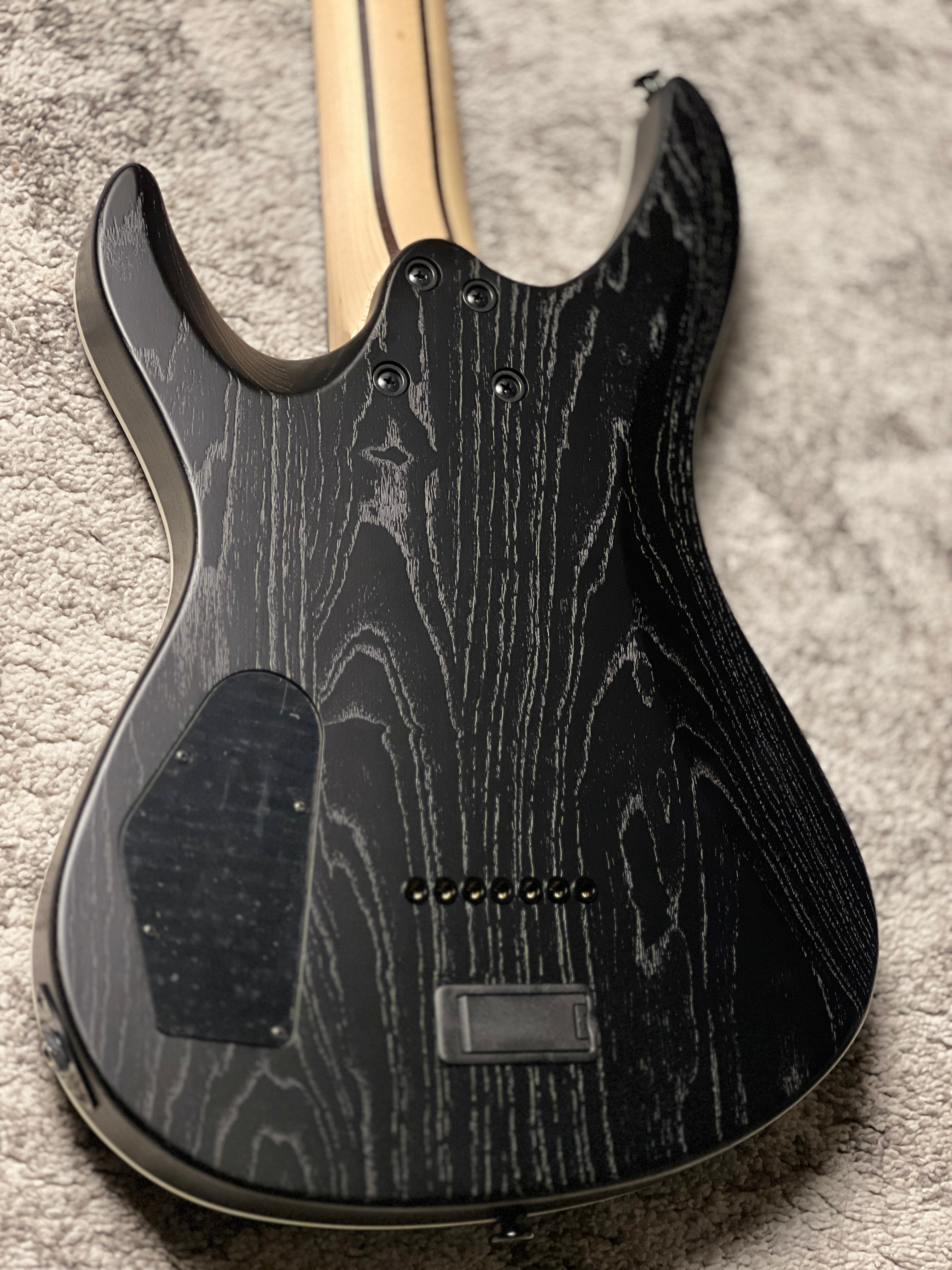 Fujigen FGN JMY72-ASH-E/OPB in Open Pore Black – nafiriguitar.com