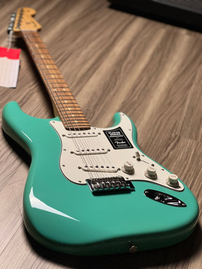 Fender Player Stratocaster and Pau Ferro FB in Sea Foam Green