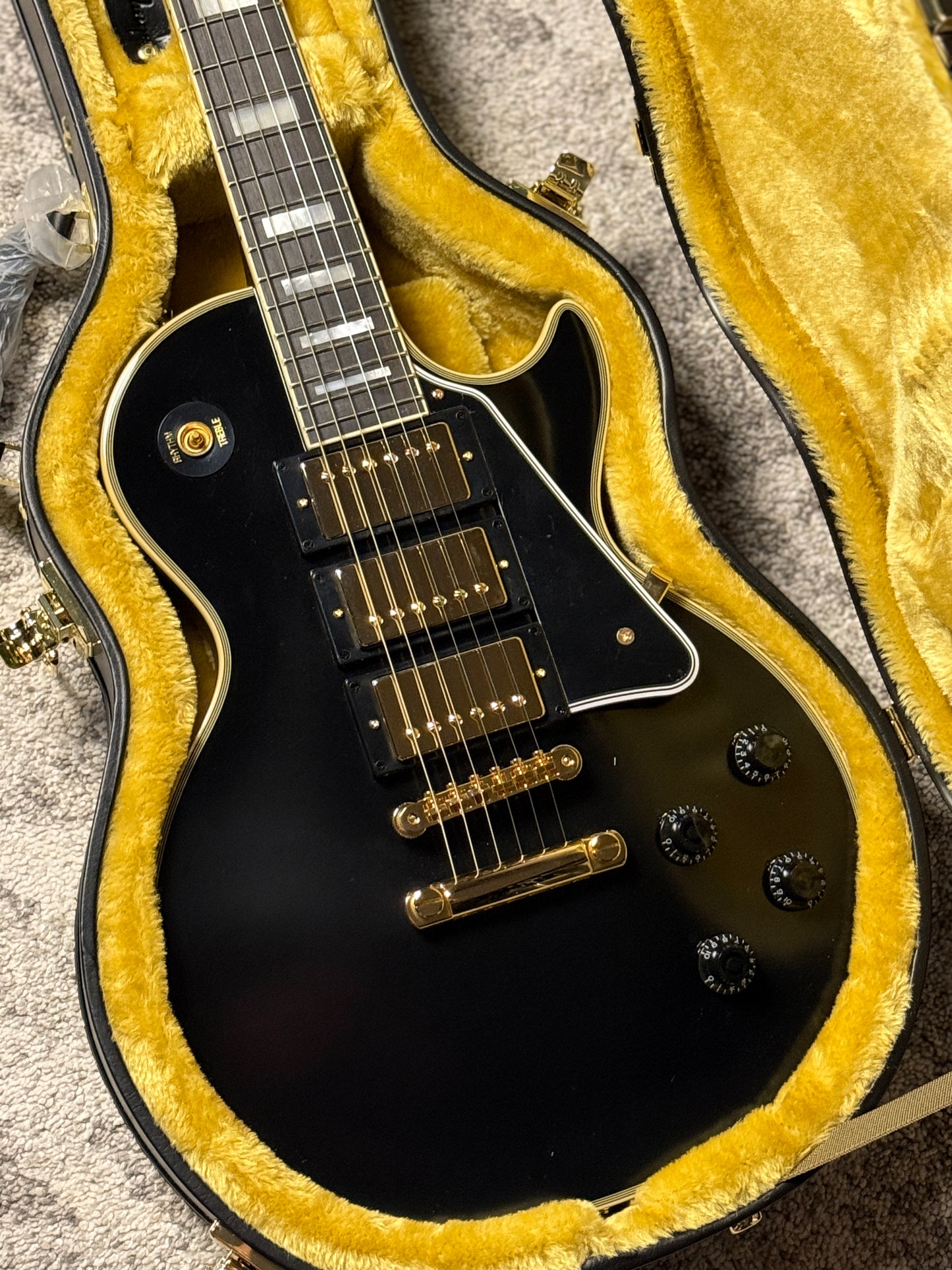 Epiphone Inspired by Gibson Custom 1957 Les Paul Custom Reissue in Ebony