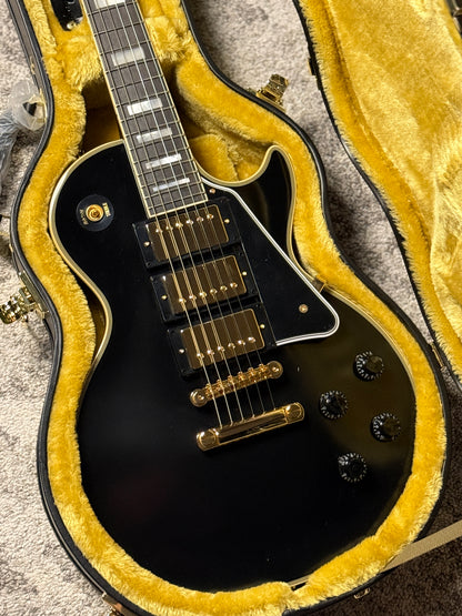 Epiphone Inspired by Gibson Custom 1957 Les Paul Custom Reissue in Ebony