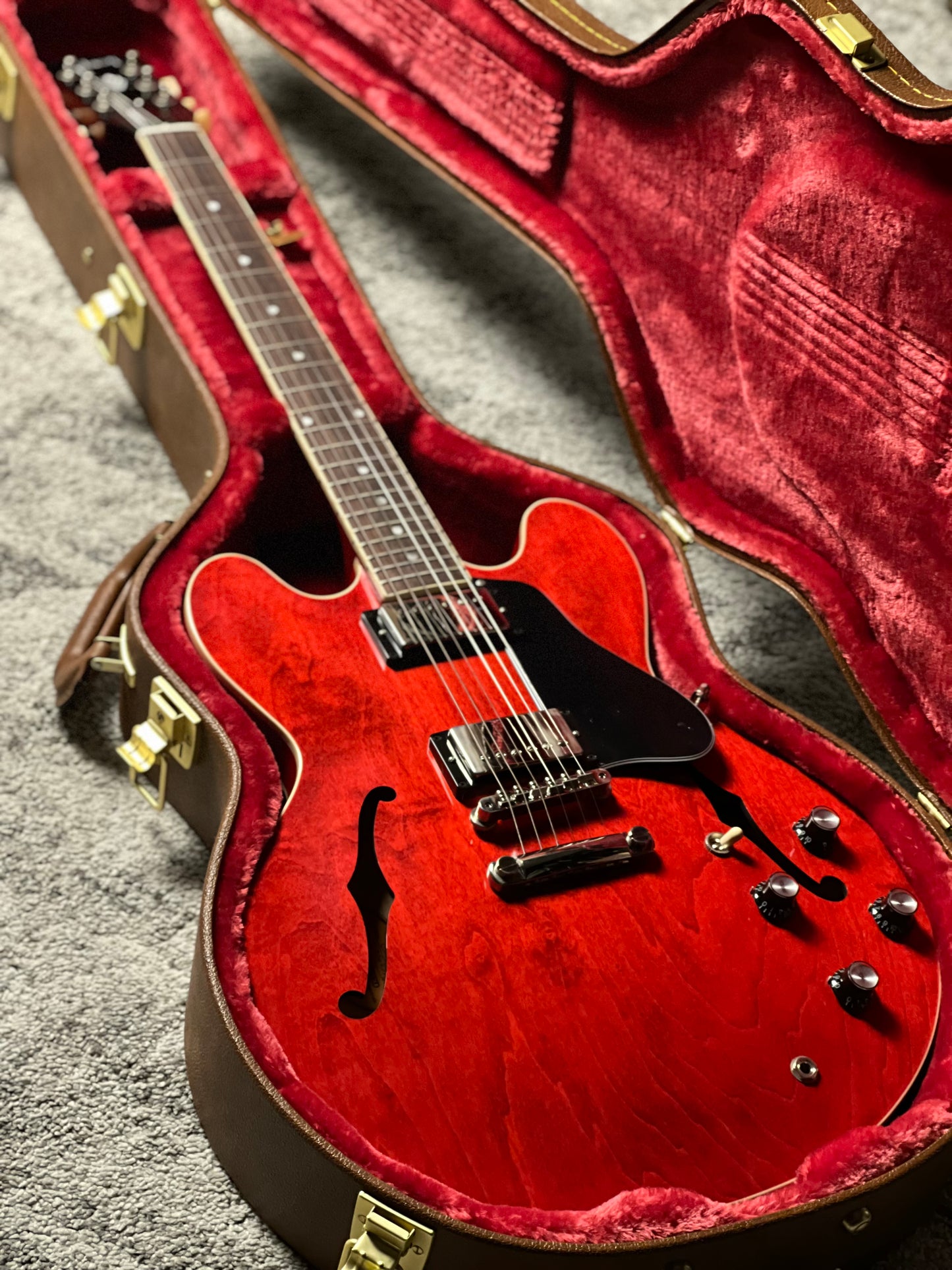 Gibson ES-335 Original Collection in Sixties Cherry w/Case 230356282
