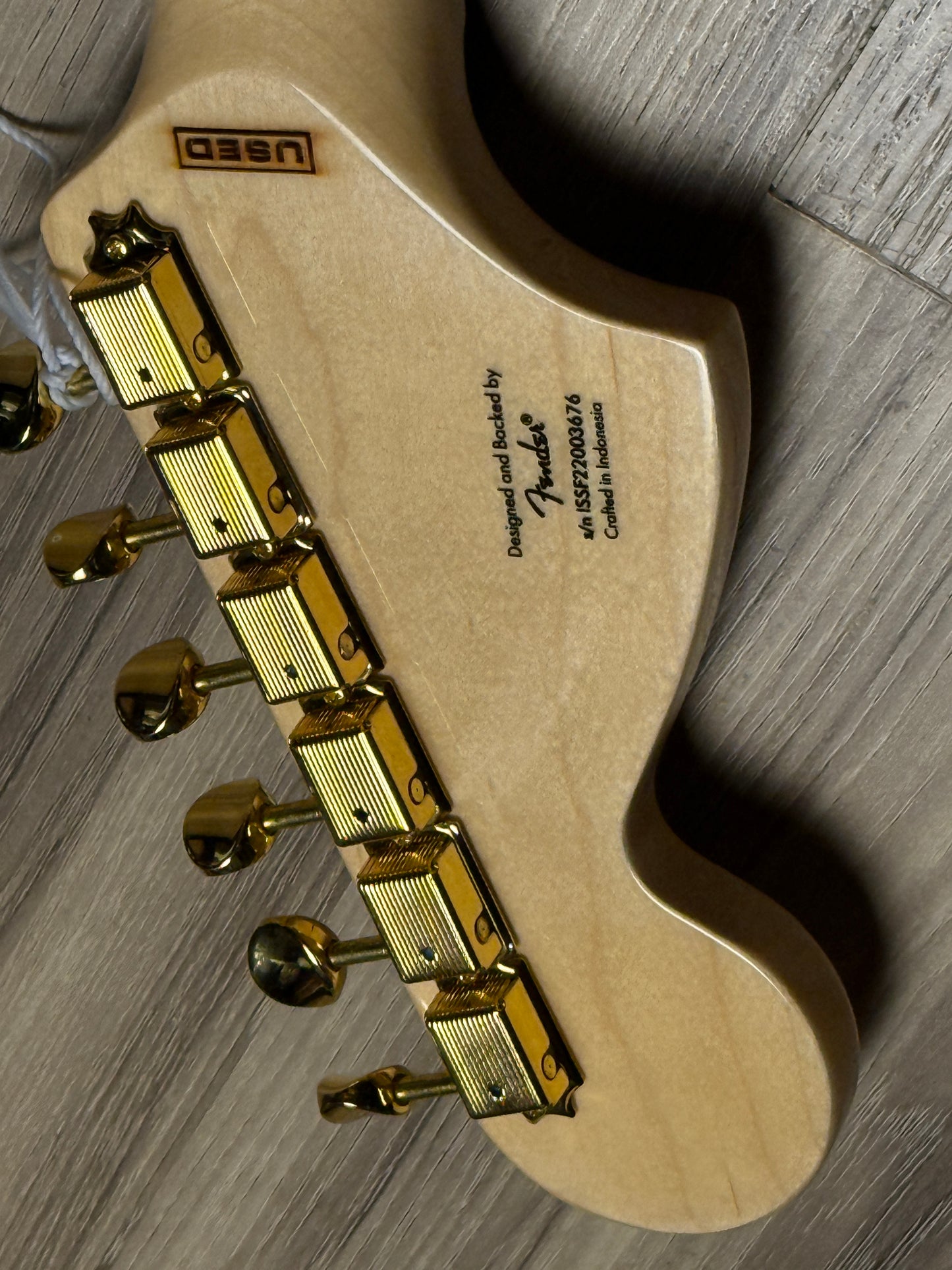 Squier 40th Anniversary Gold Edition Stratocaster in Sienna Sunburst (USED) ISSF22003676