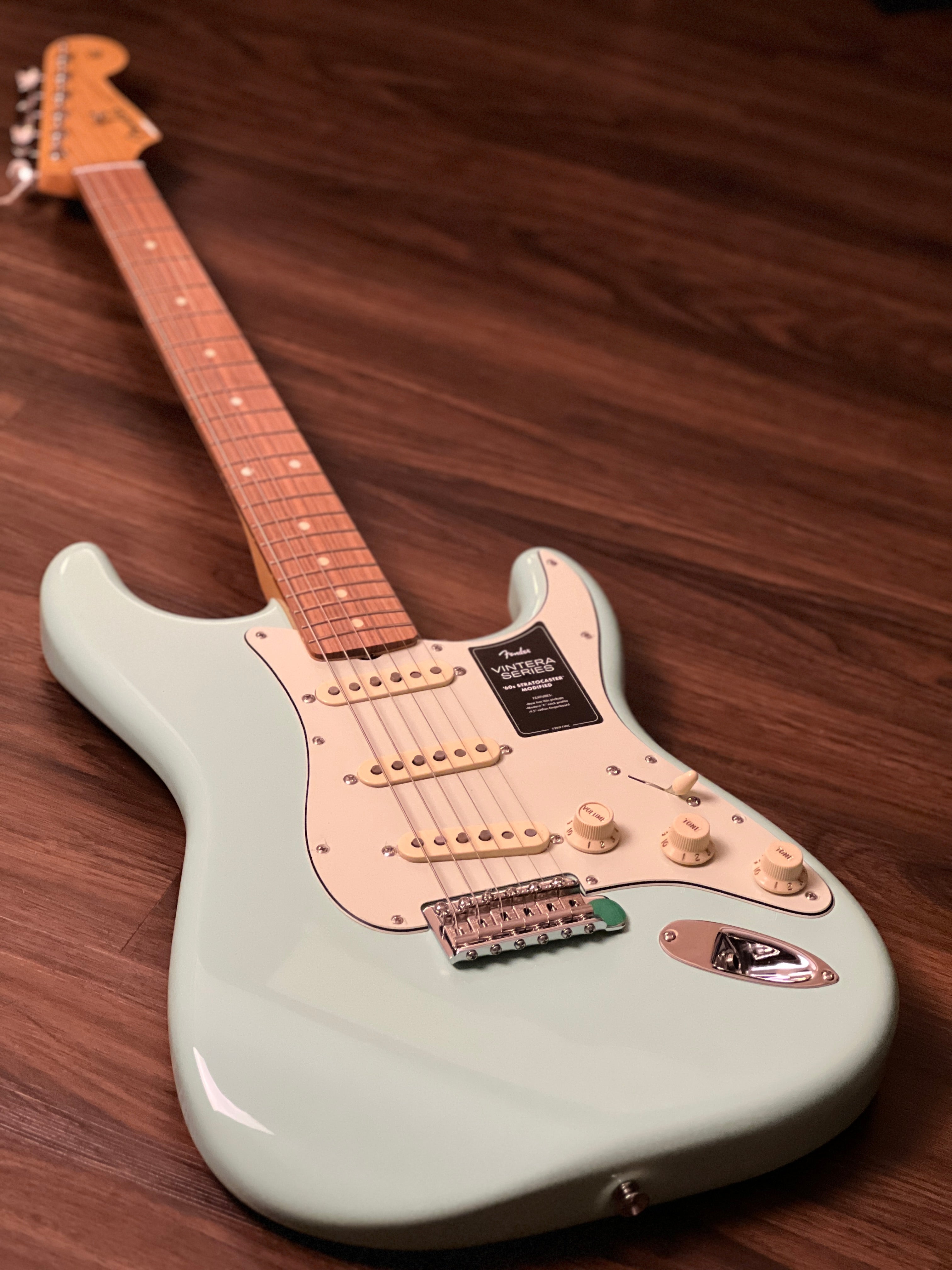 Fender Mexico – nafiriguitar.com