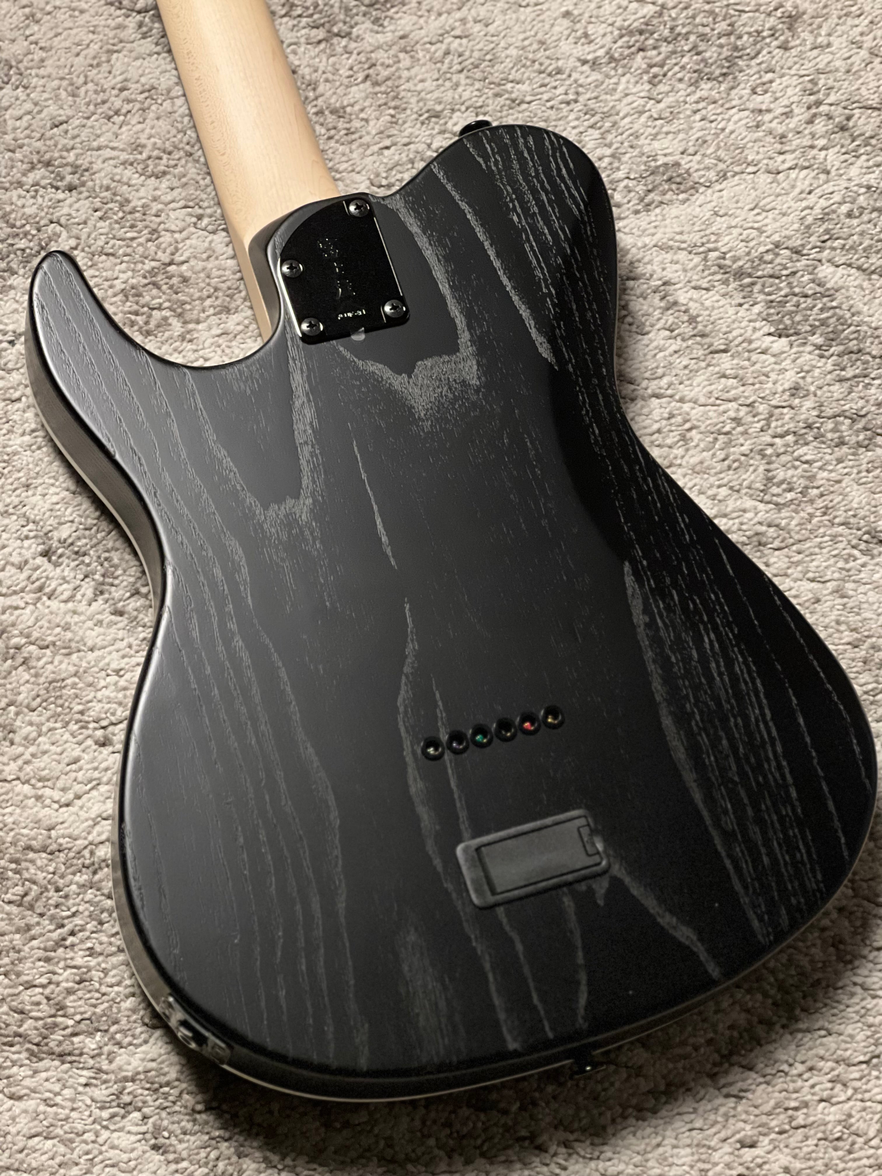 Fujigen FGN Iliad JIL3-ASH-DE664-R/OPB in Open Pore Black