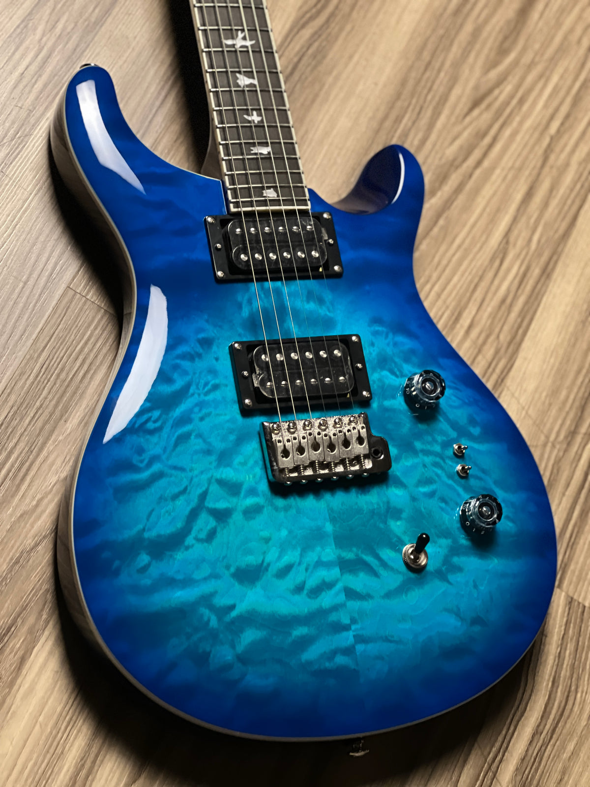 PRS SE Custom Quilt 24-08 in Lake Blue – nafiriguitar.com