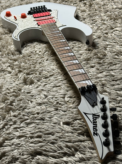 Ibanez RG450DXB-WH Electric Guitar in White I260305124 (USED)