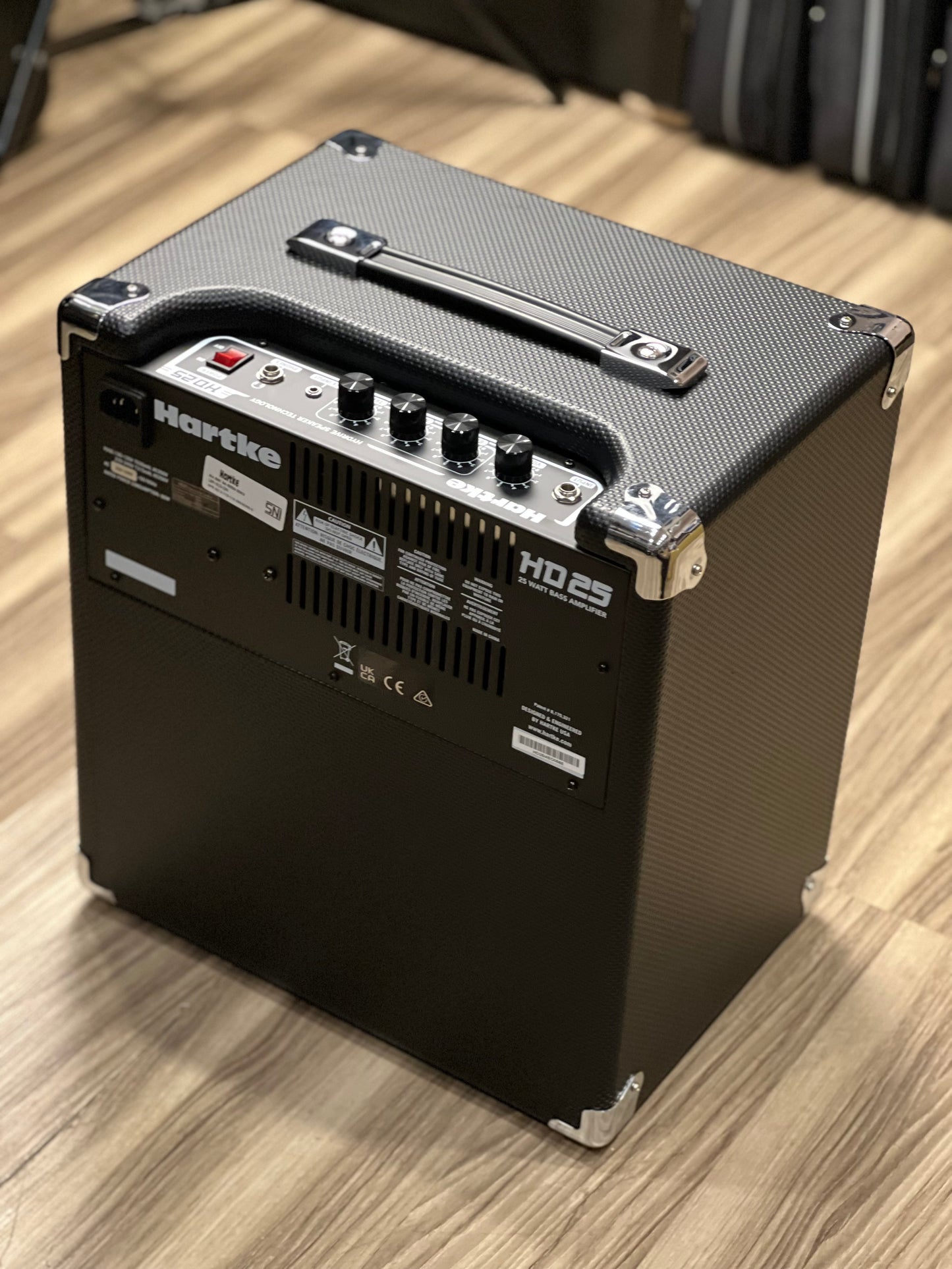 Hartke Hydrive HD25 25W 8" Bass Combo Ampli