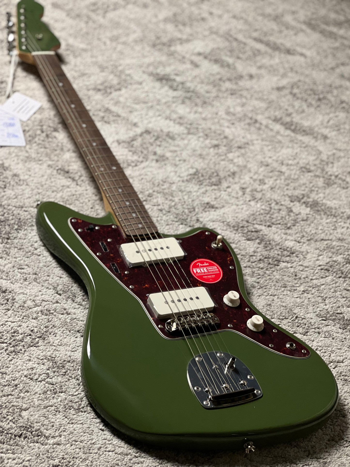 Squier FSR Classic Vibe 60s Jazzmaster with Laurel FB in Olive Metallic